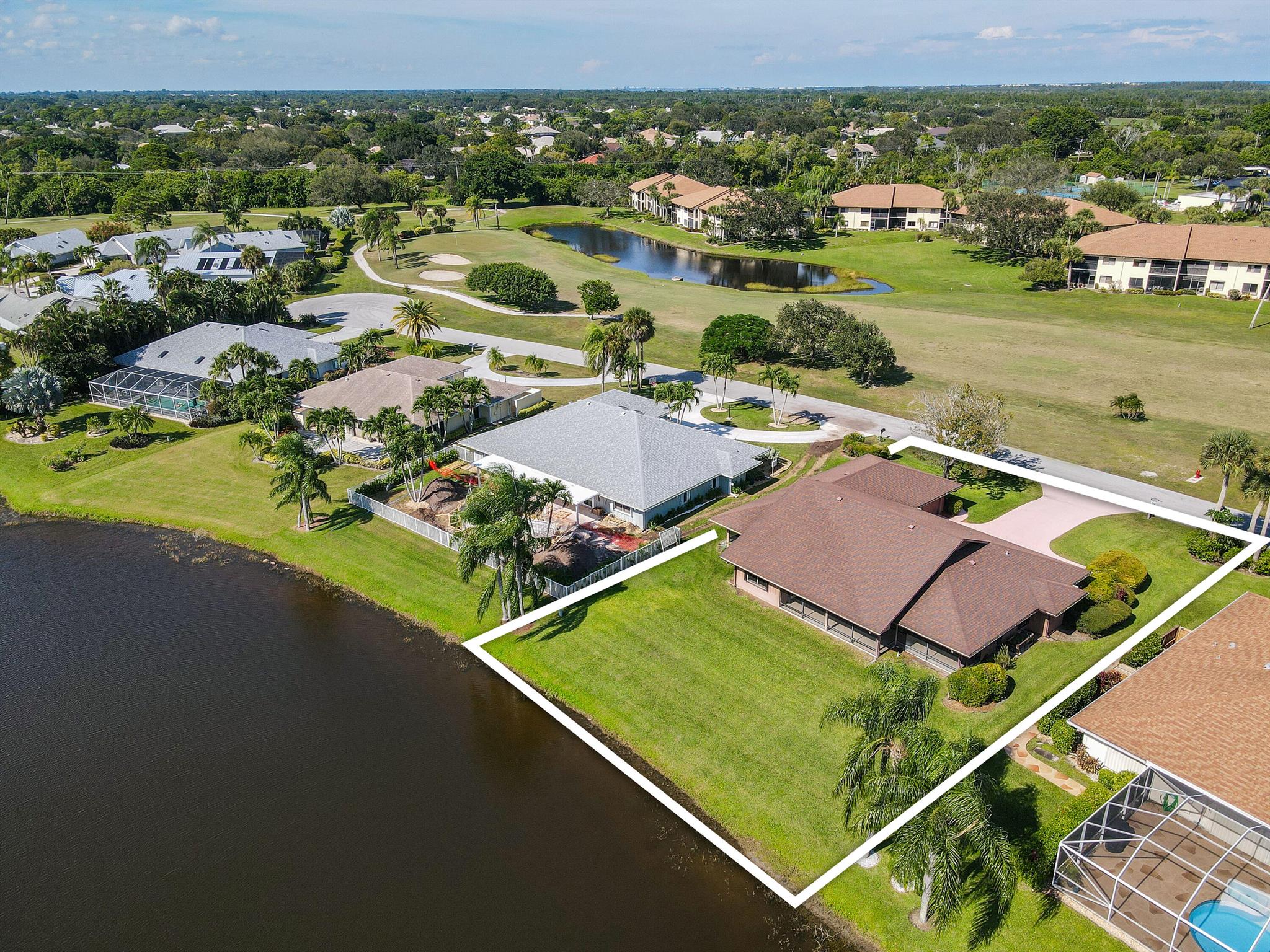 7094 SE Bunker Hill Drive