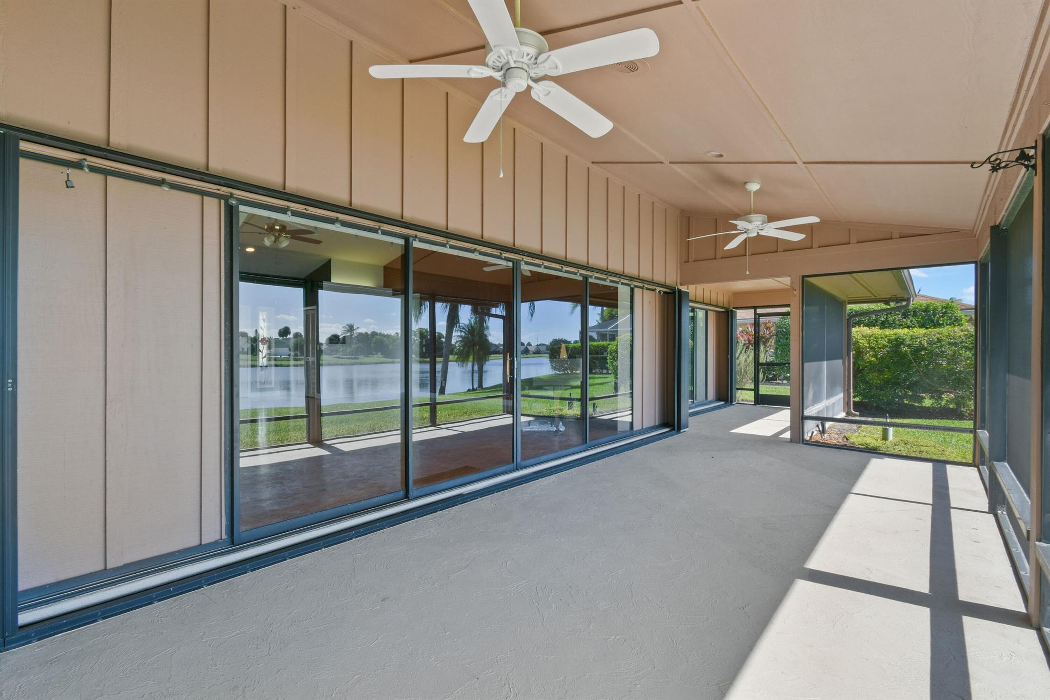 7094 SE Bunker Hill Drive