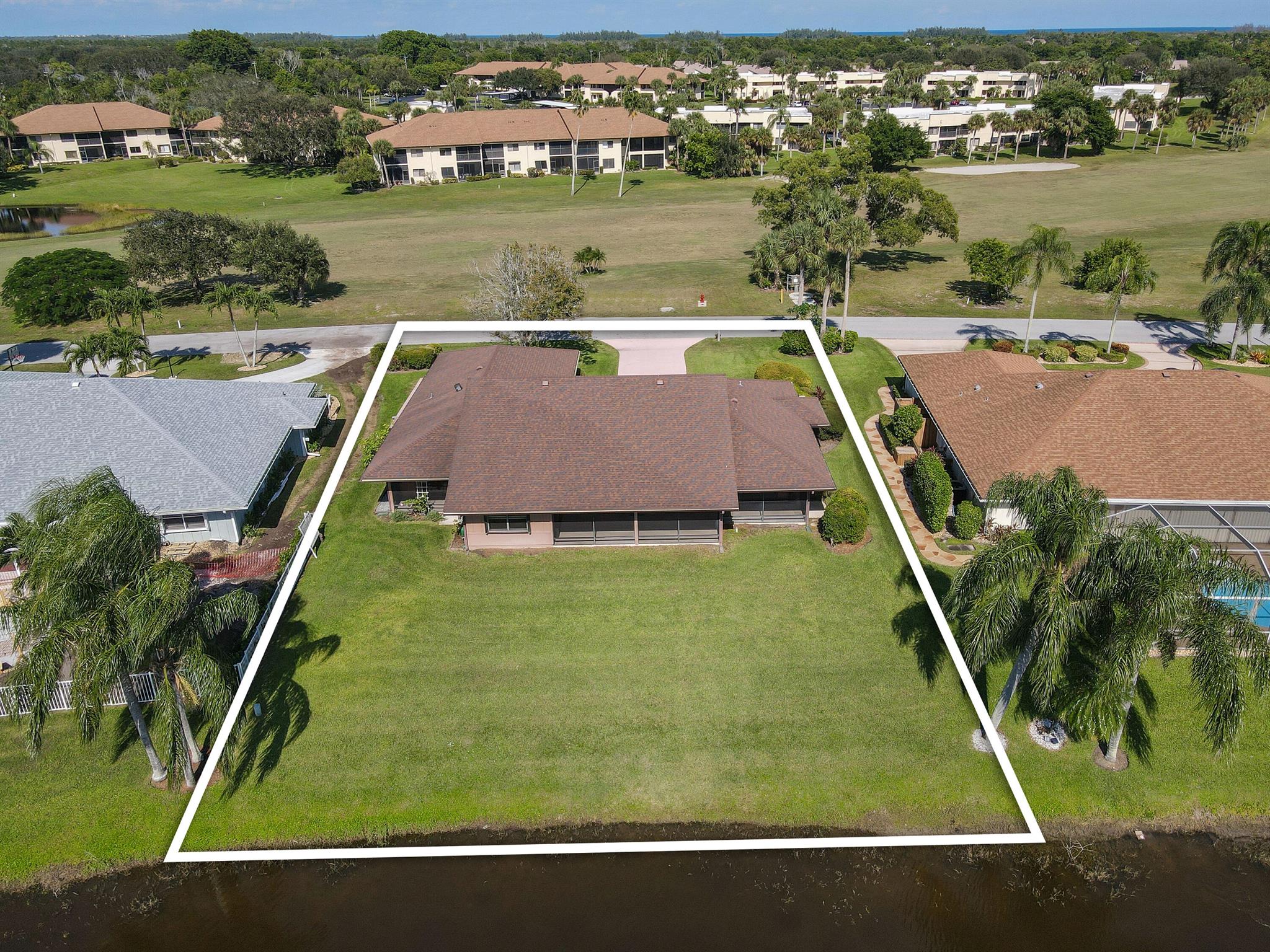 7094 SE Bunker Hill Drive