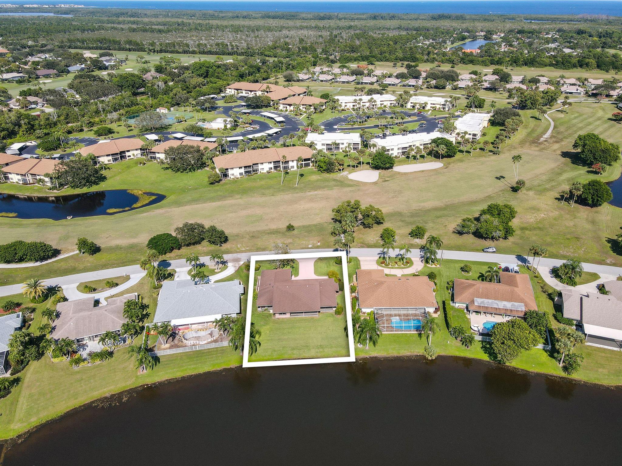 7094 SE Bunker Hill Drive