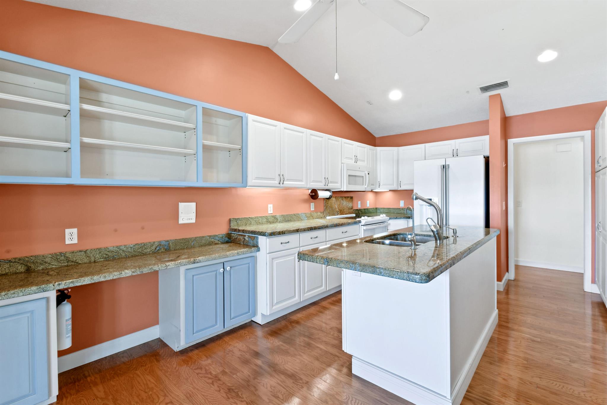 7094 SE Bunker Hill Drive