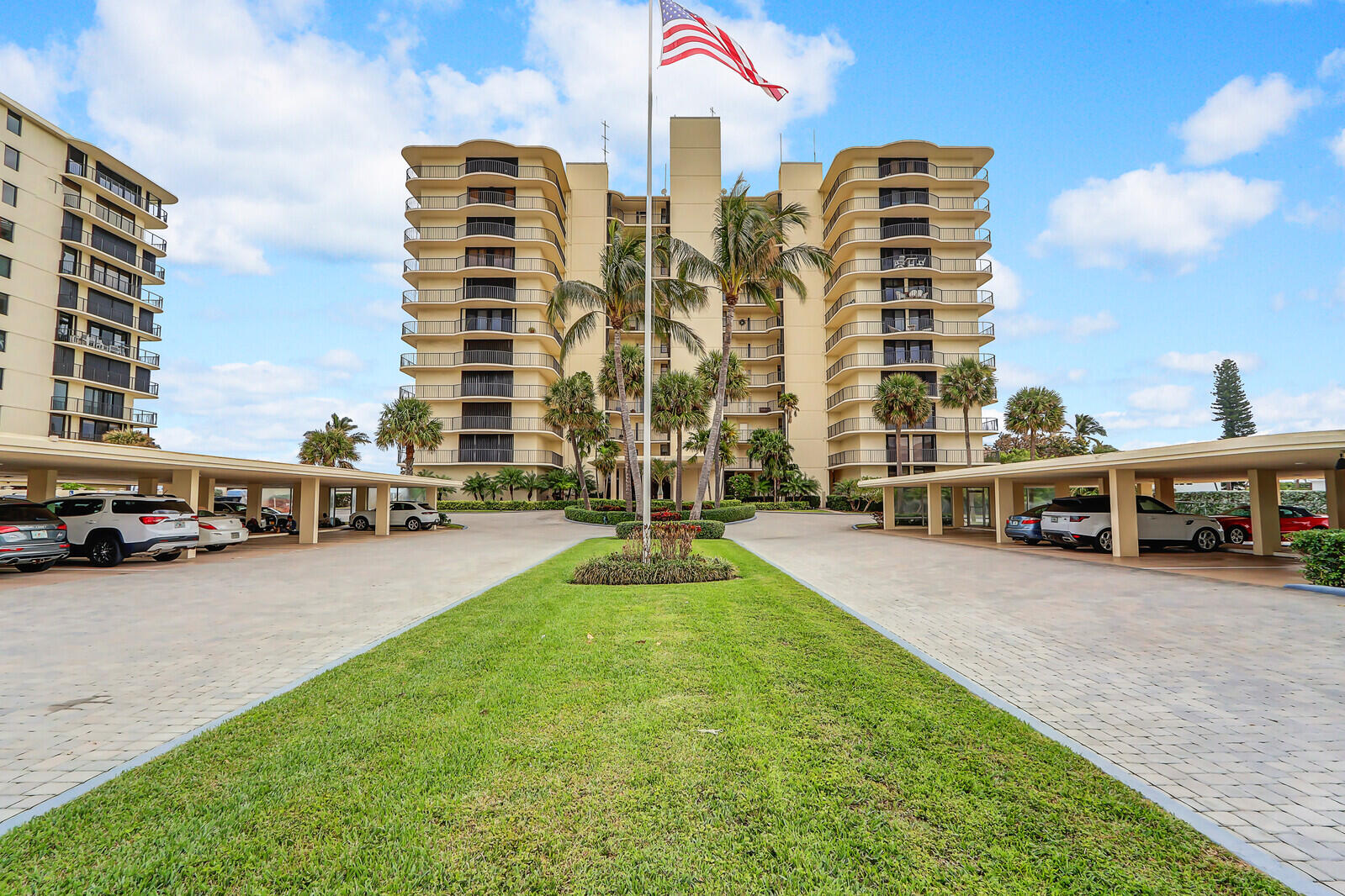 100 Beach Road Unit: 704