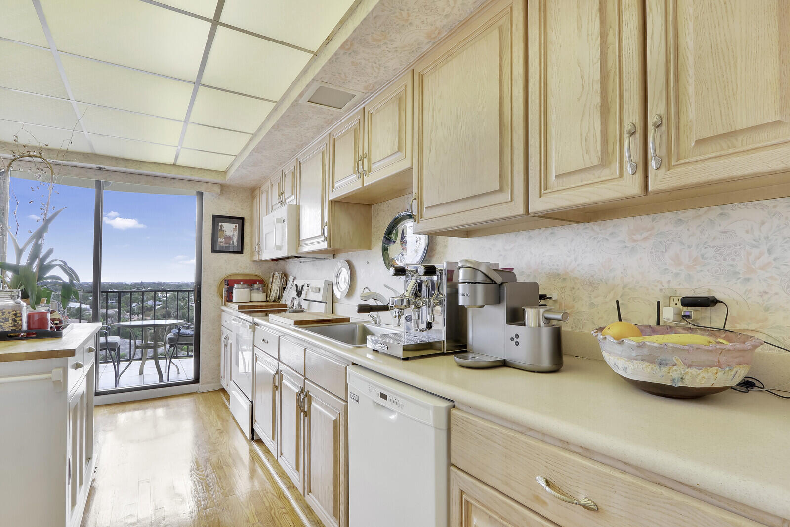 100 Beach Road Unit: 704