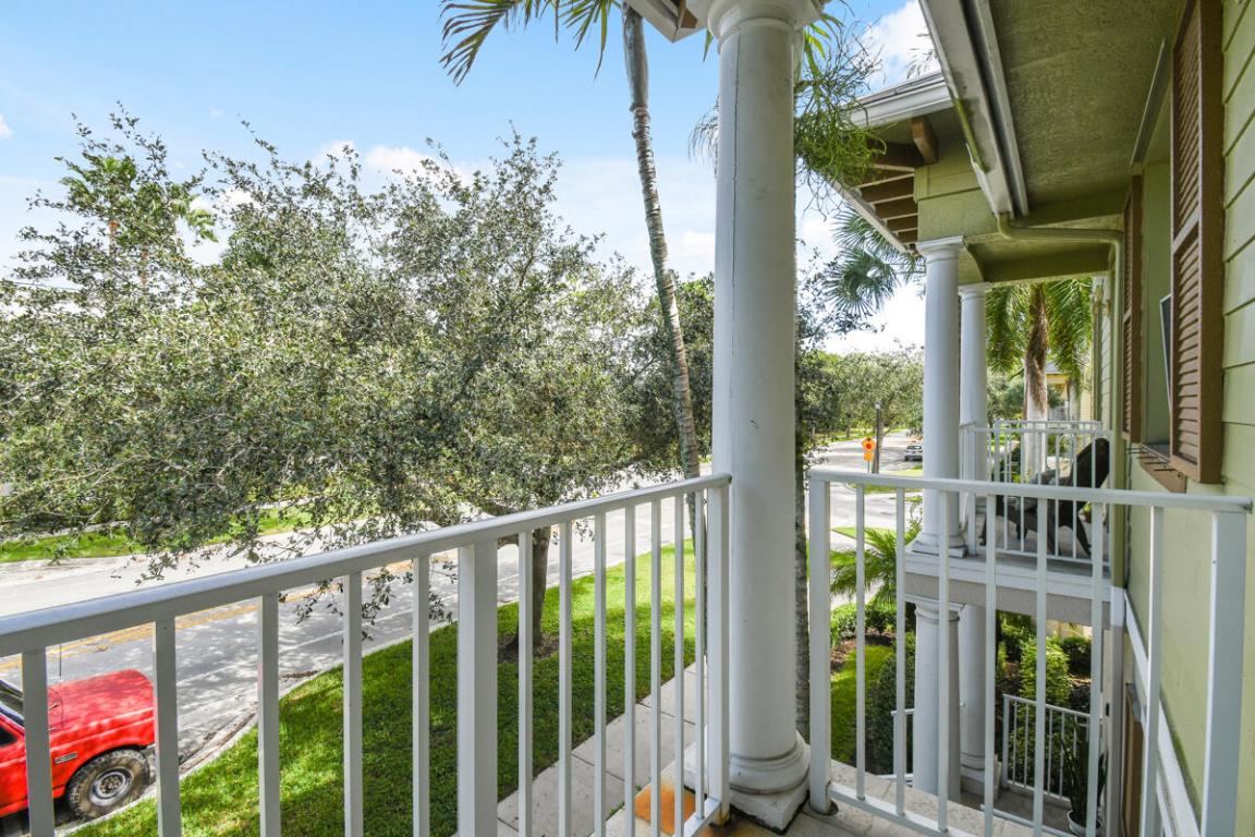 1544 W Frederick Small Road 12b