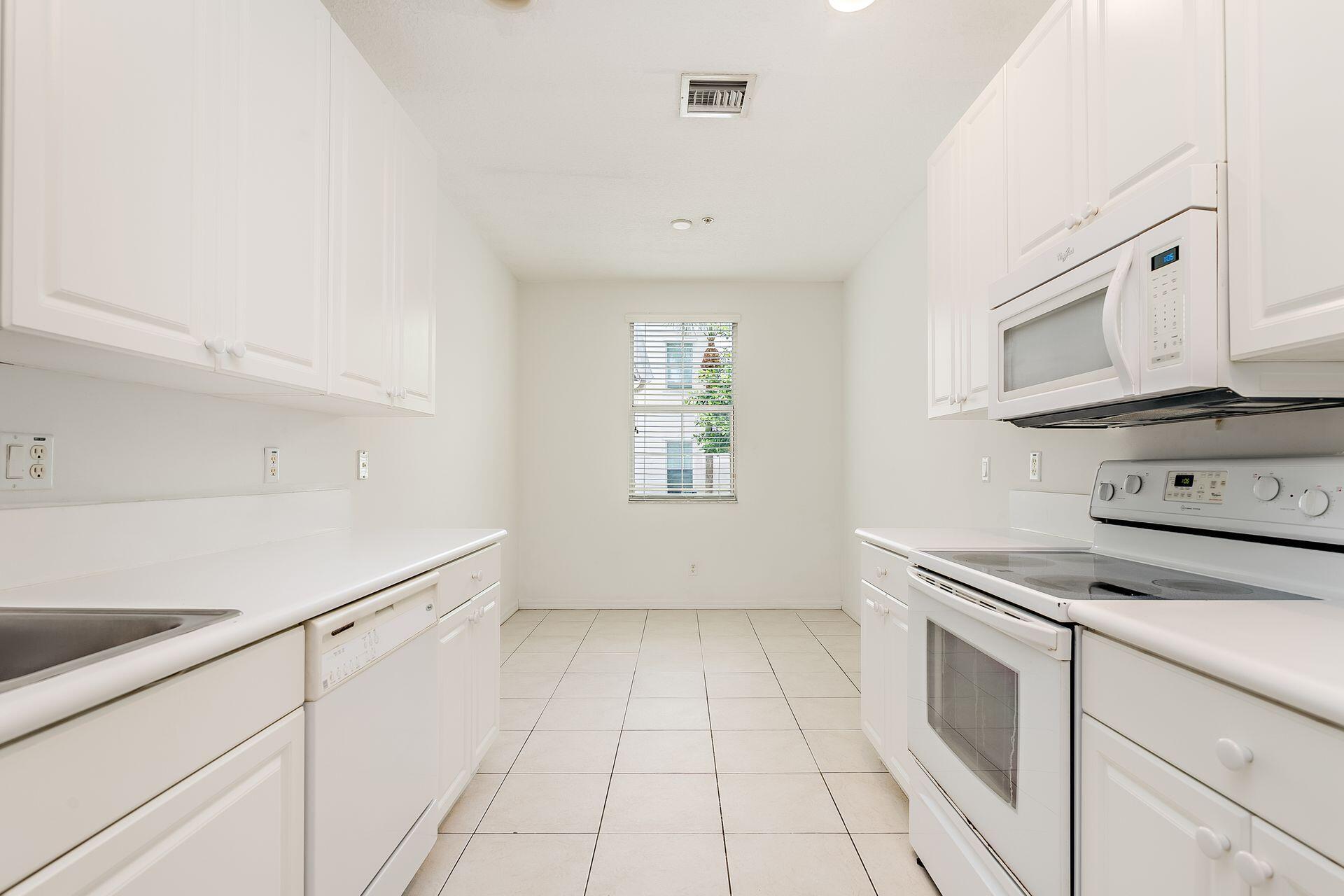 1544 W Frederick Small Road 12b