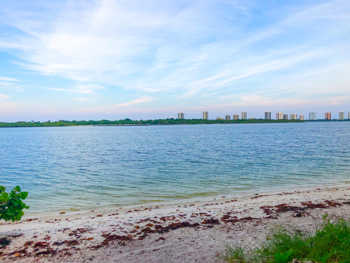 1231 Pine Point Road