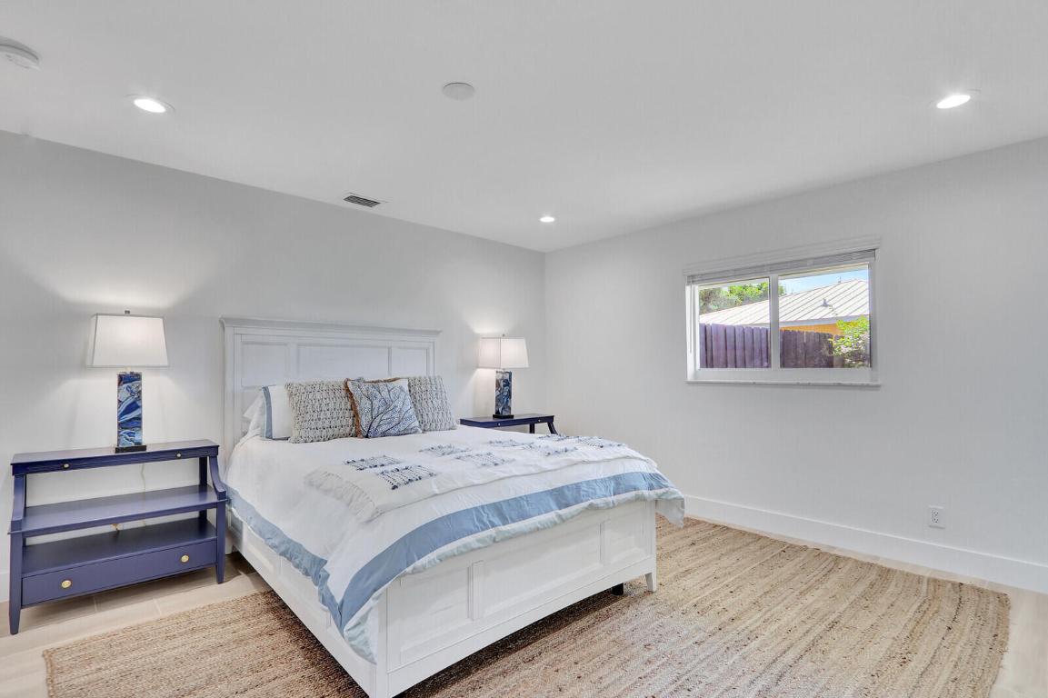 21 SE Paddock Circle