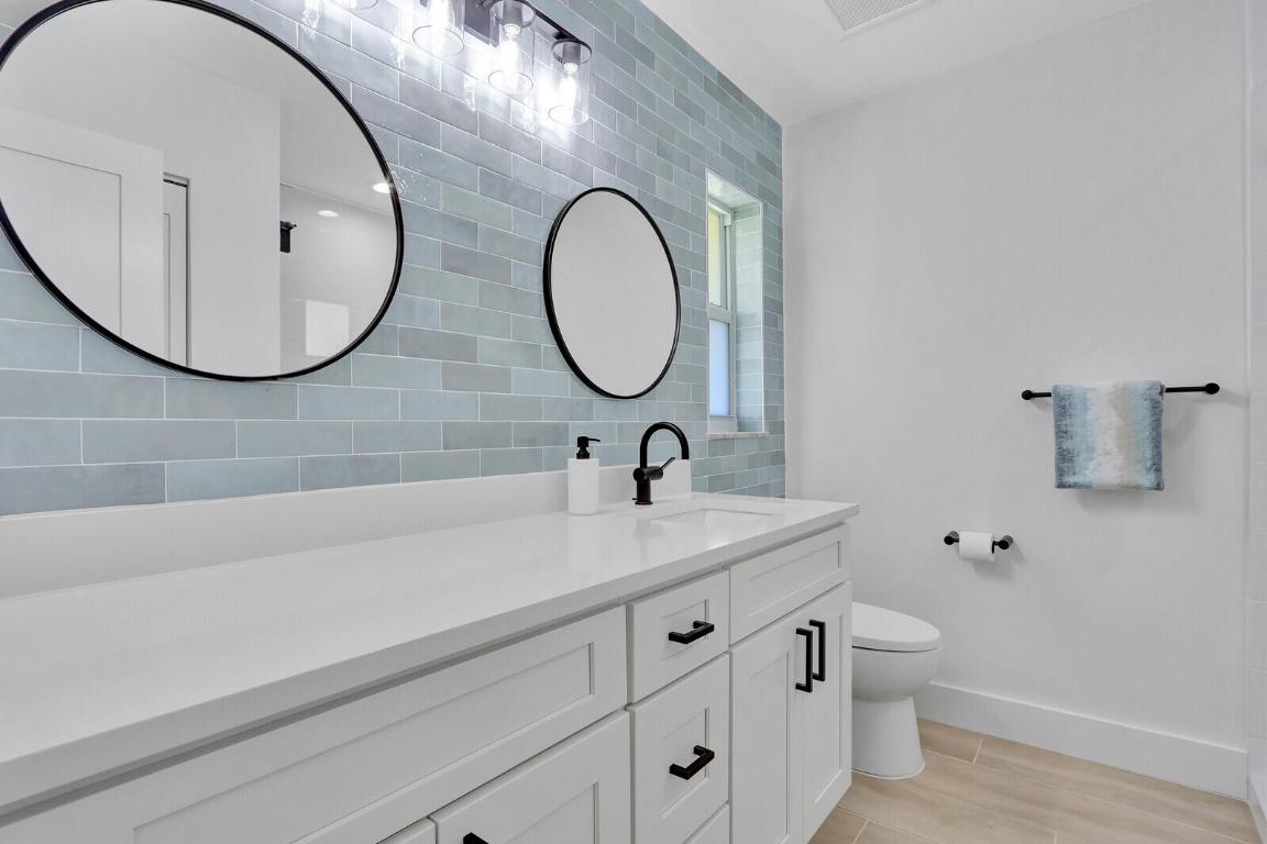 21 SE Paddock Circle