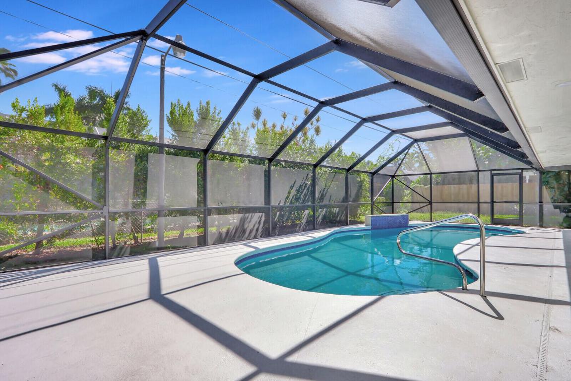 21 SE Paddock Circle