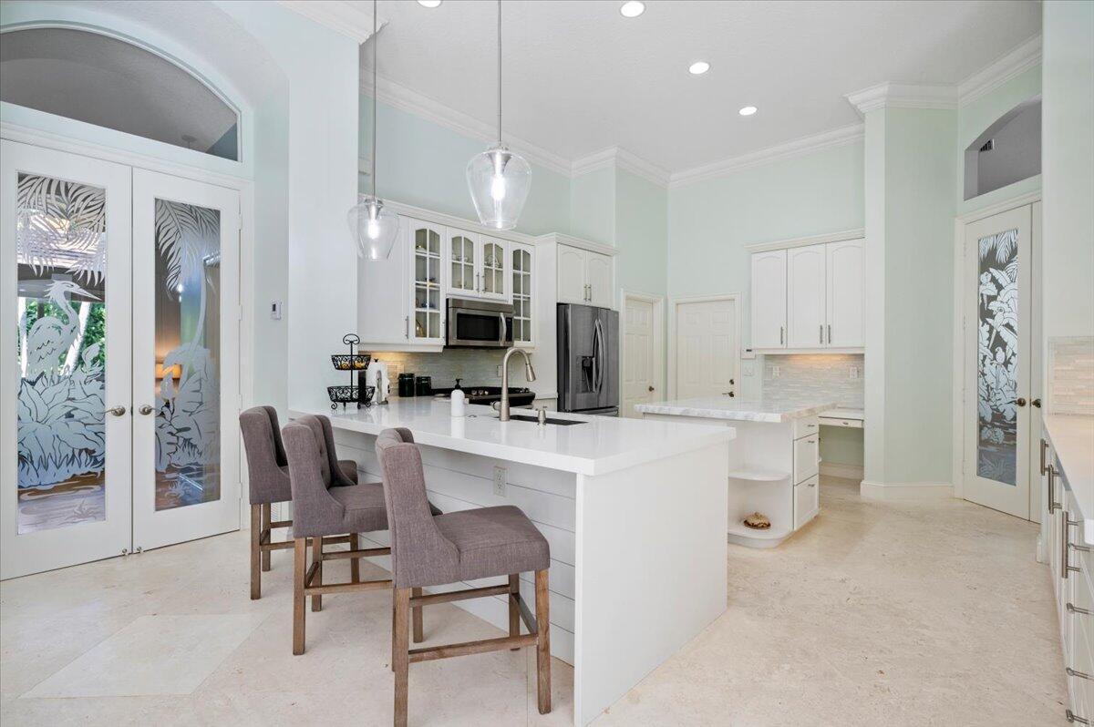 126 N River Drive W