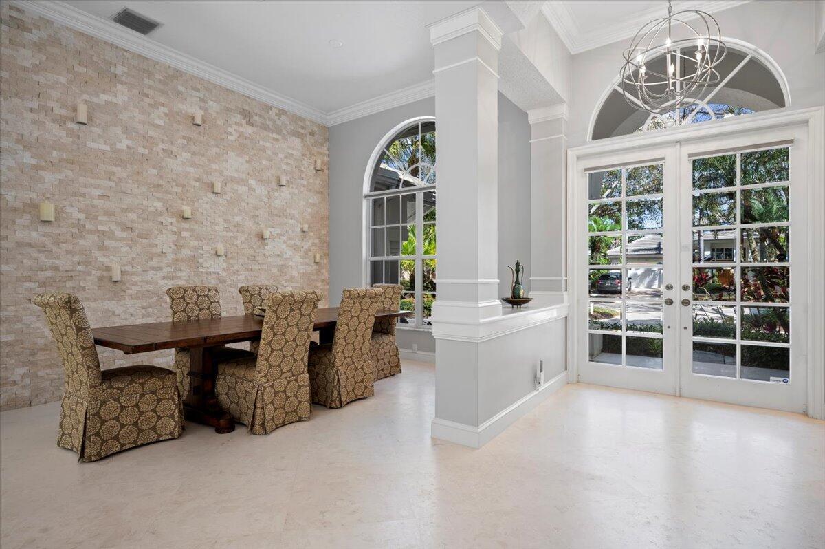 126 N River Drive W