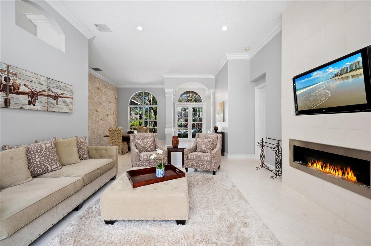 126 N River Drive W