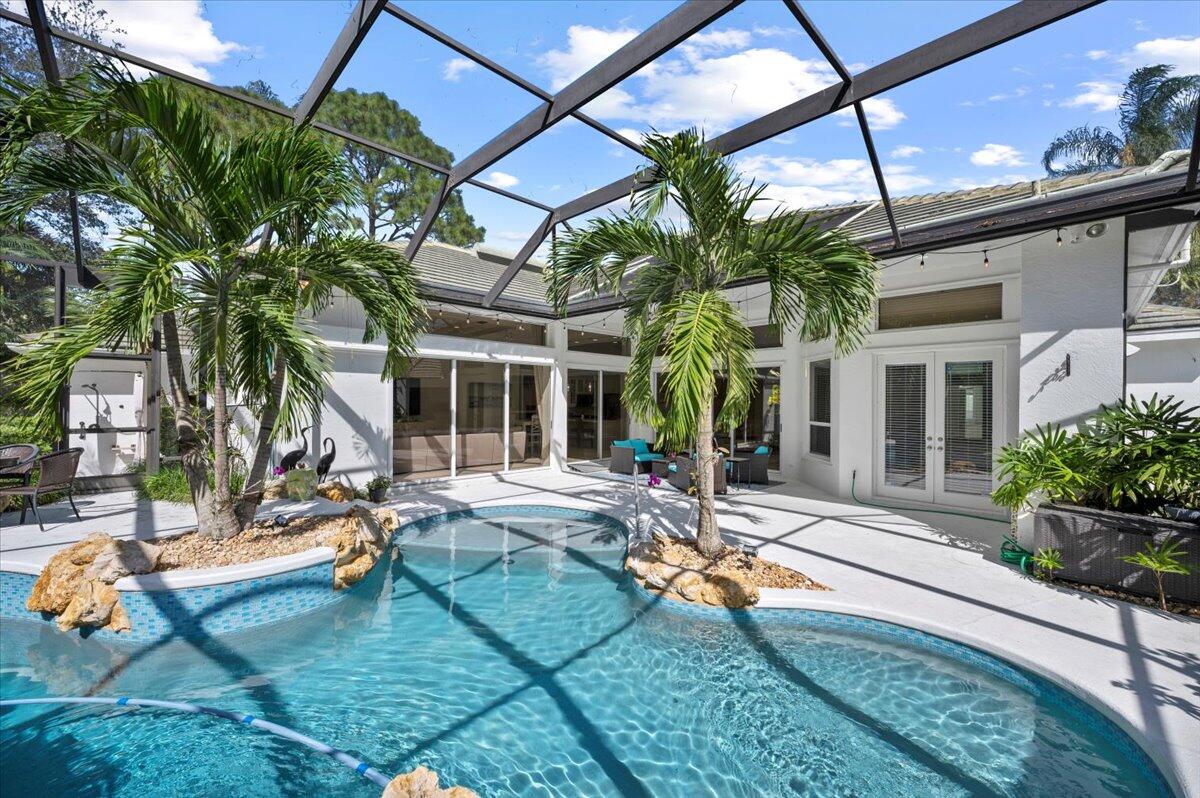 126 N River Drive W