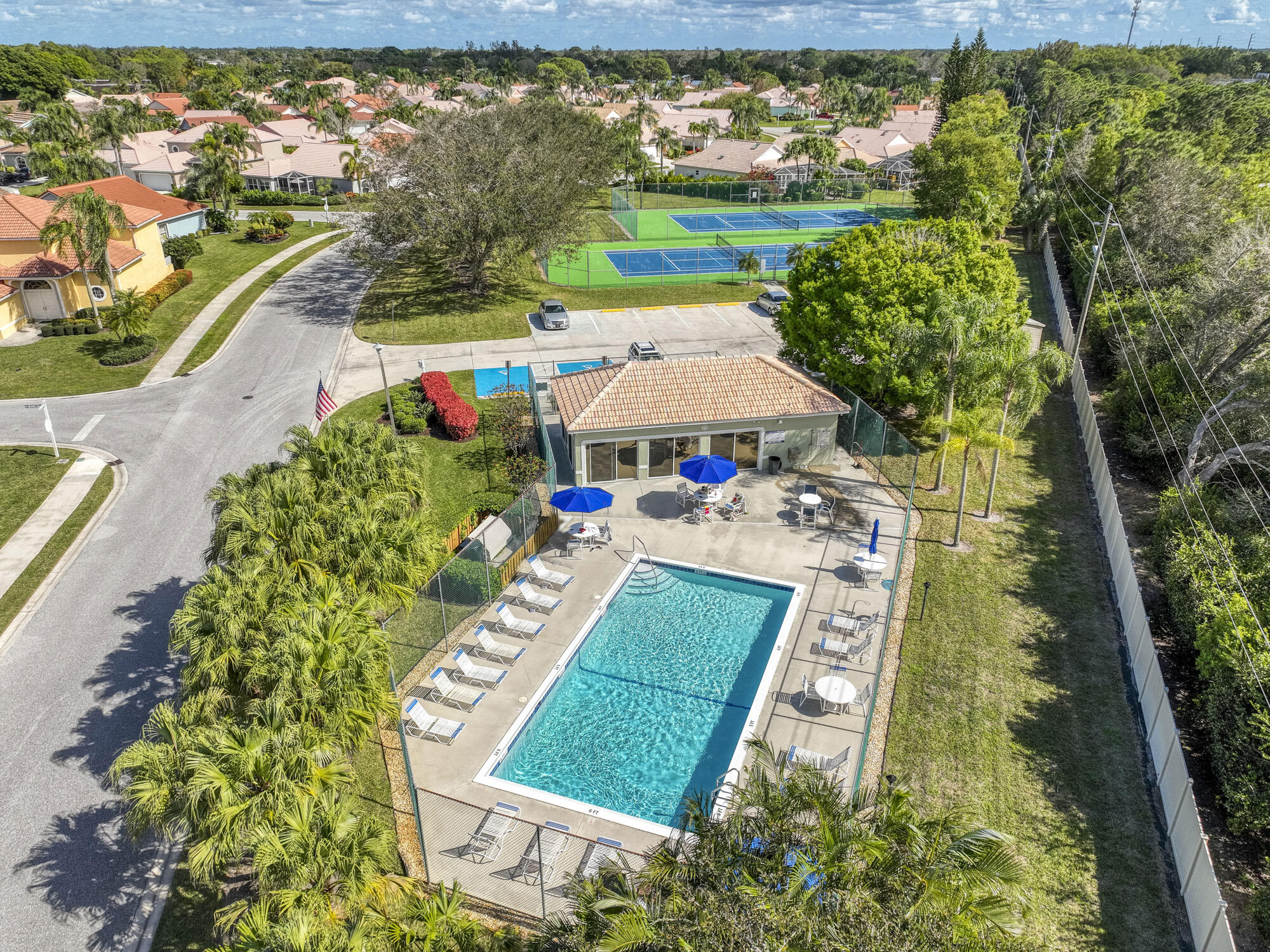 6016 SE Walkers Cay Court