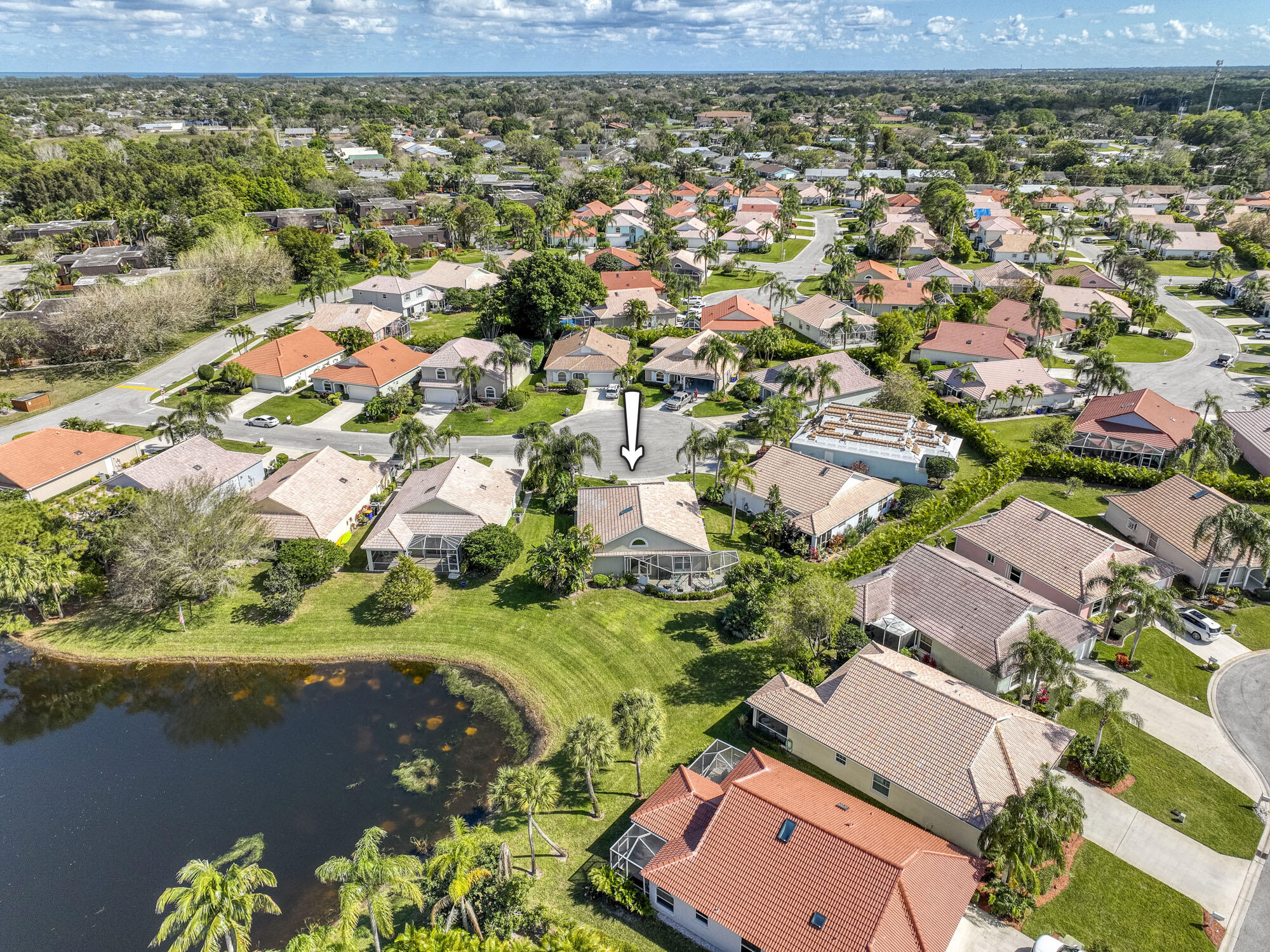 6016 SE Walkers Cay Court