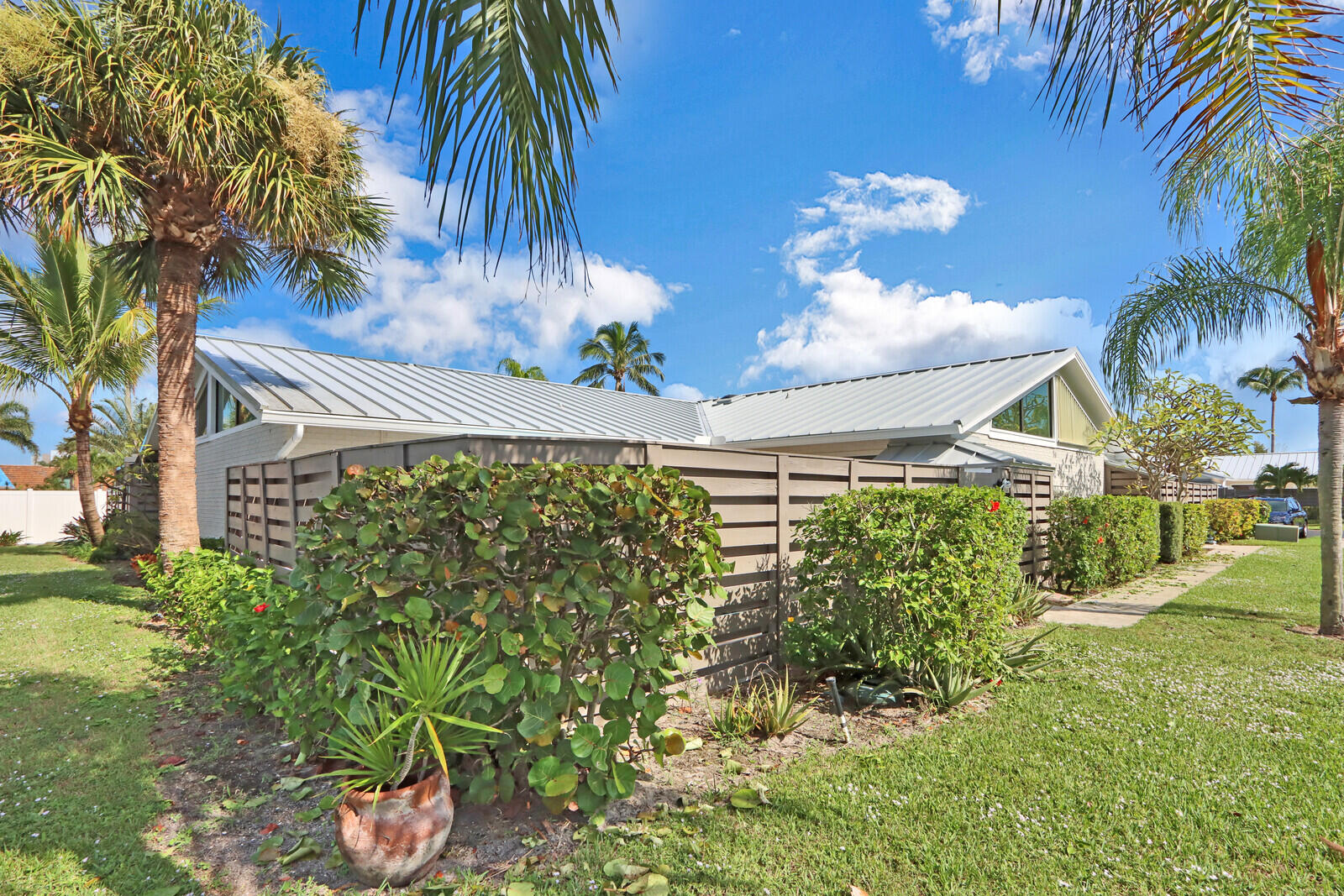 1801 S Us Highway 1 14c