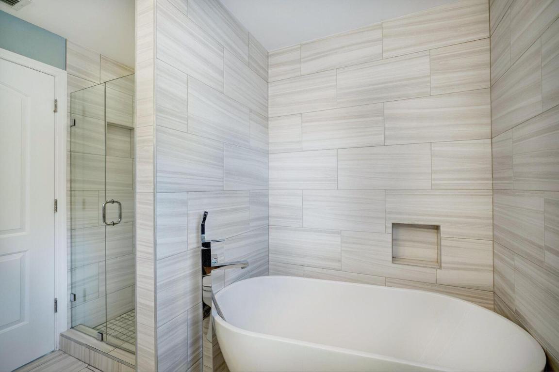 141 Pine Hill Trail W