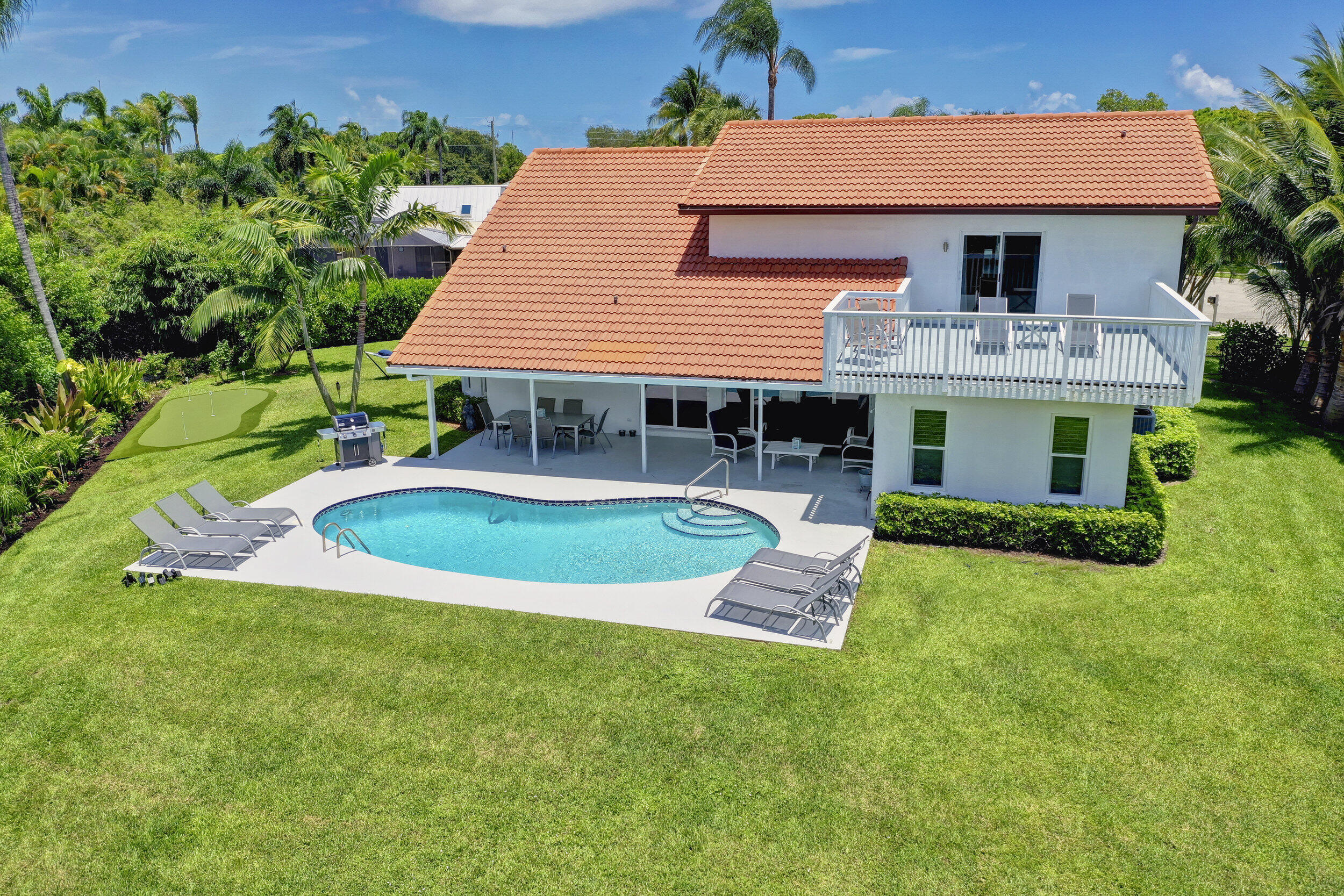 141 Pine Hill Trail W