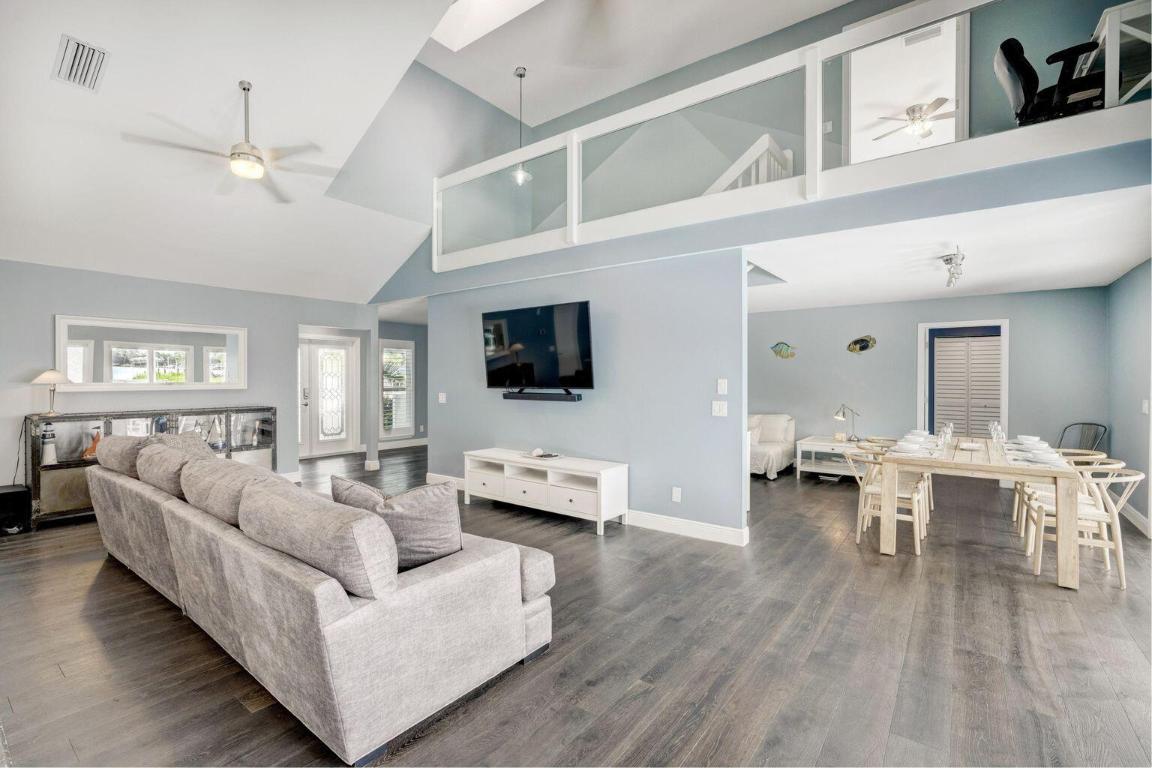 141 Pine Hill Trail W