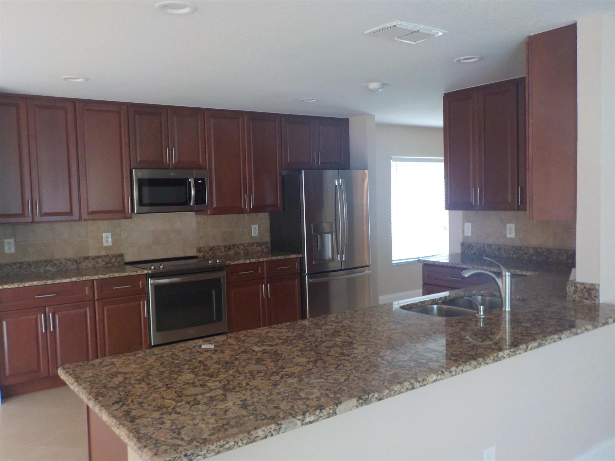 2072 SW Marblehead Way