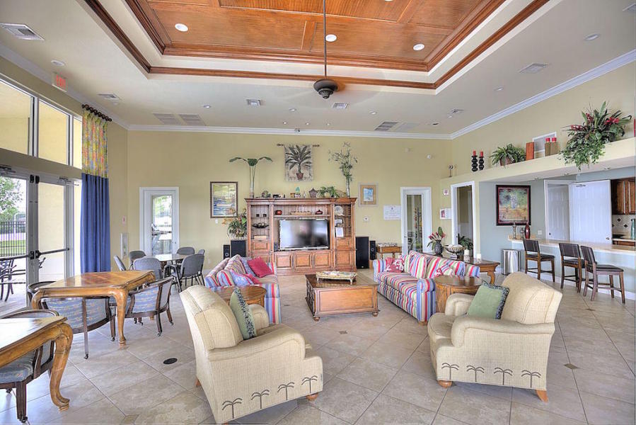 2072 SW Marblehead Way