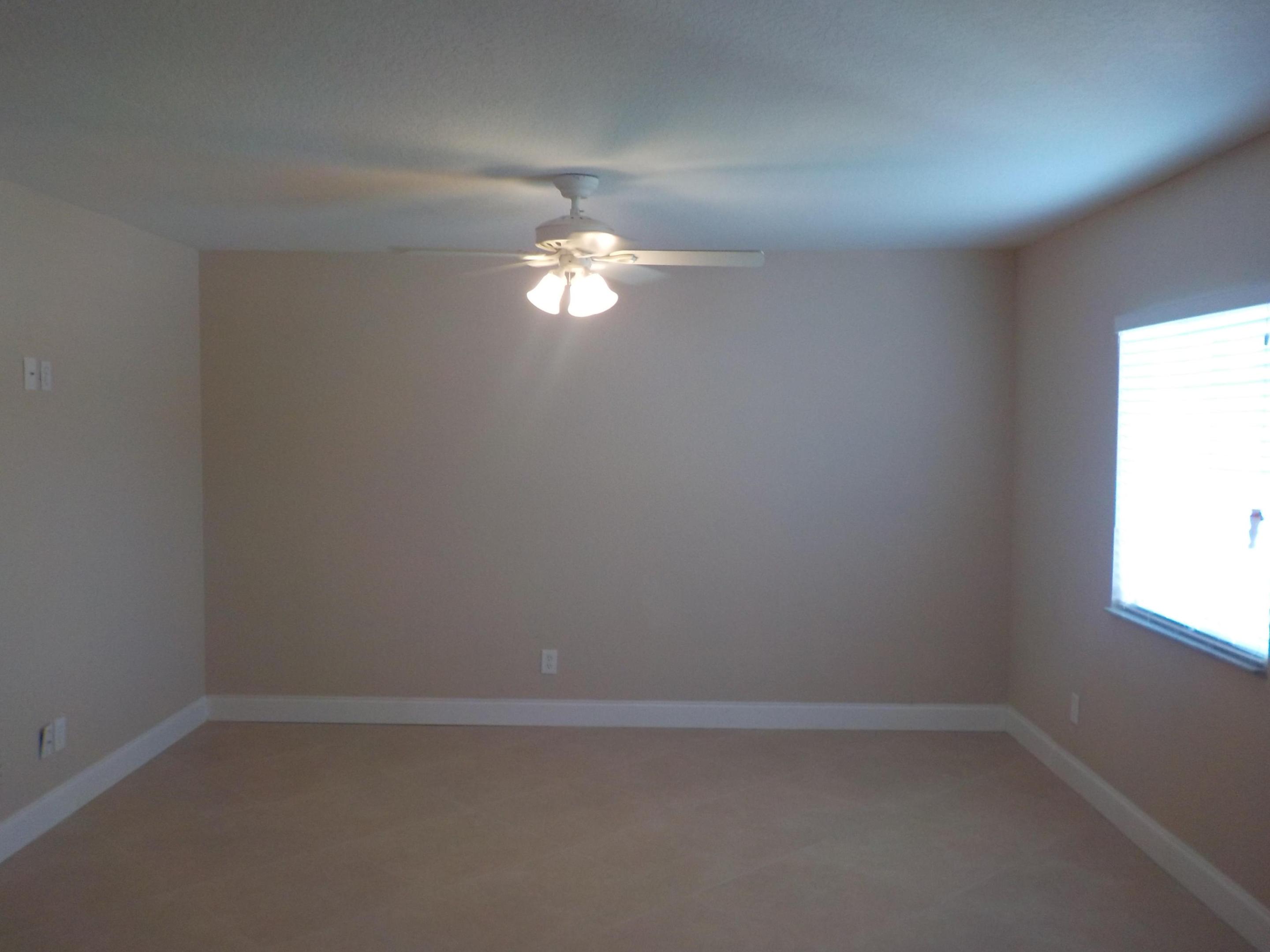 2072 SW Marblehead Way