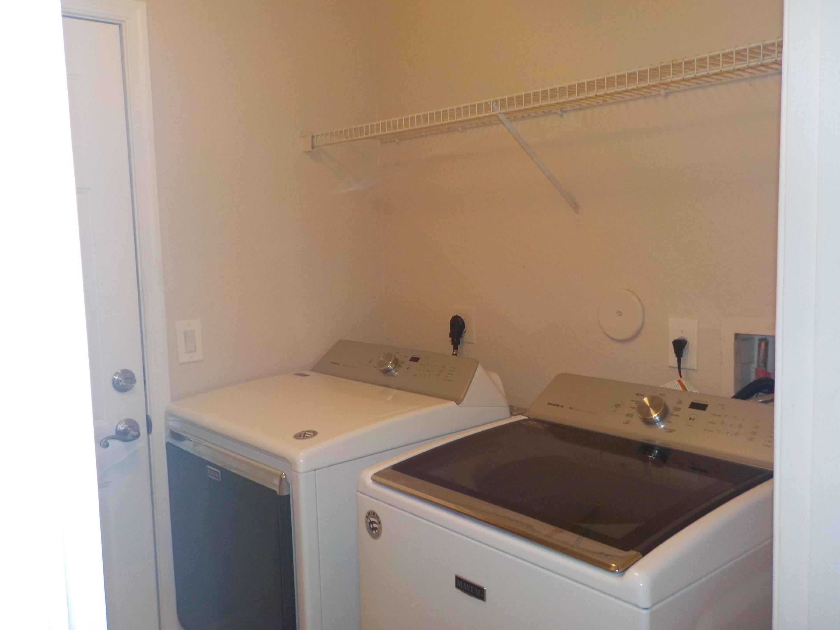 2072 SW Marblehead Way