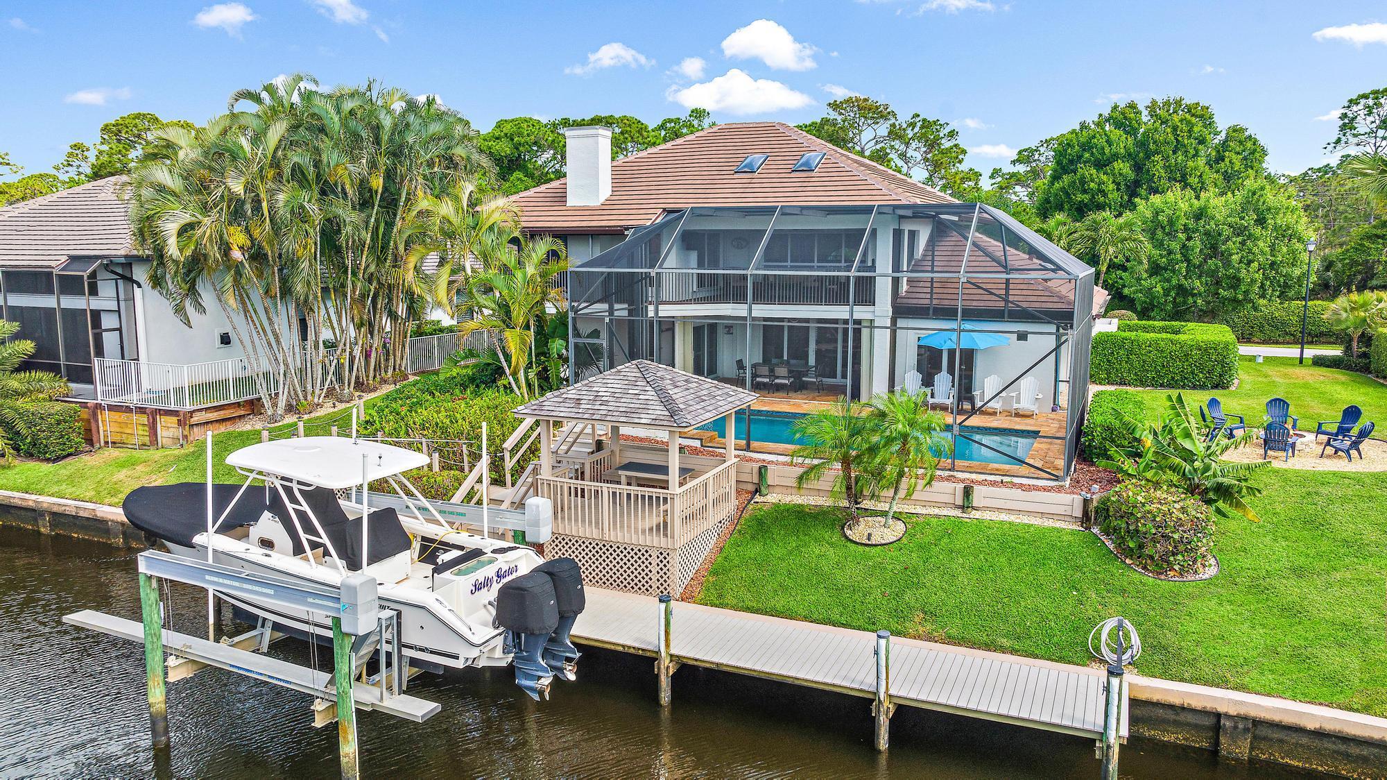 8872 SE North Passage Way