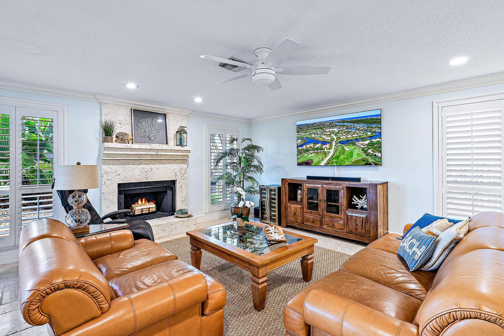 8872 SE North Passage Way