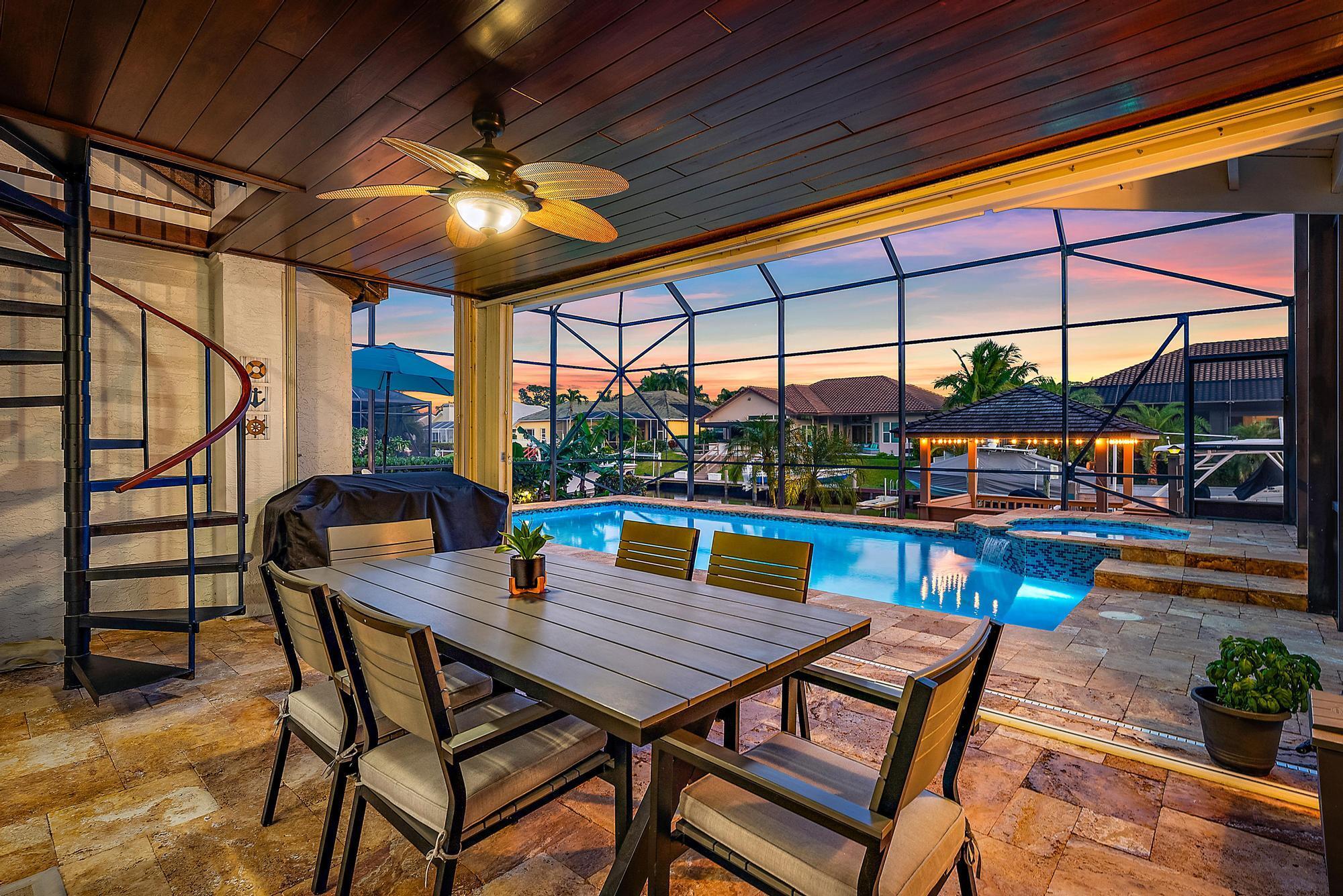 8872 SE North Passage Way