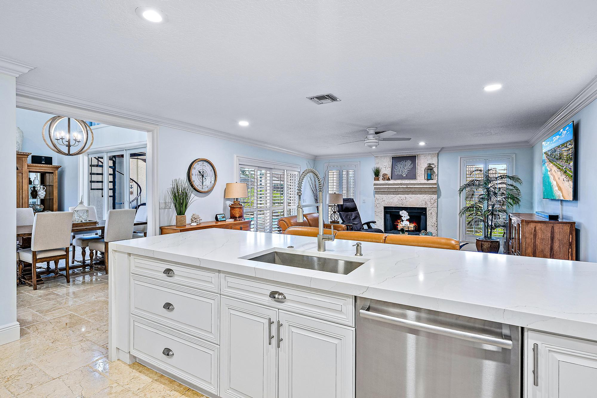 8872 SE North Passage Way