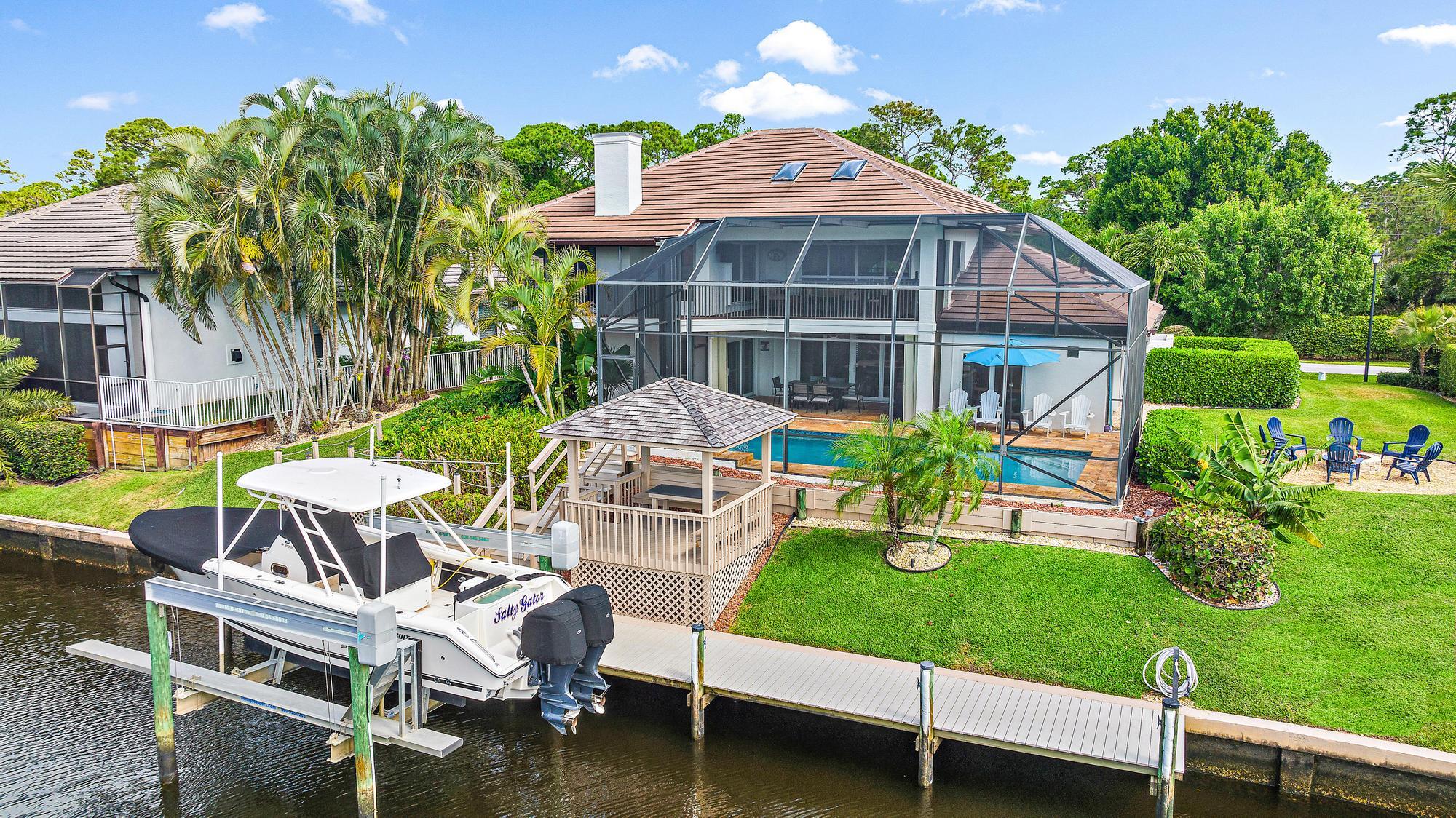 8872 SE North Passage Way