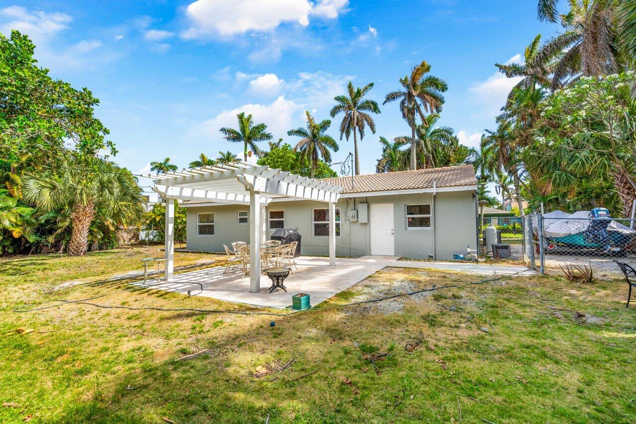 625 Lakeside Harbor