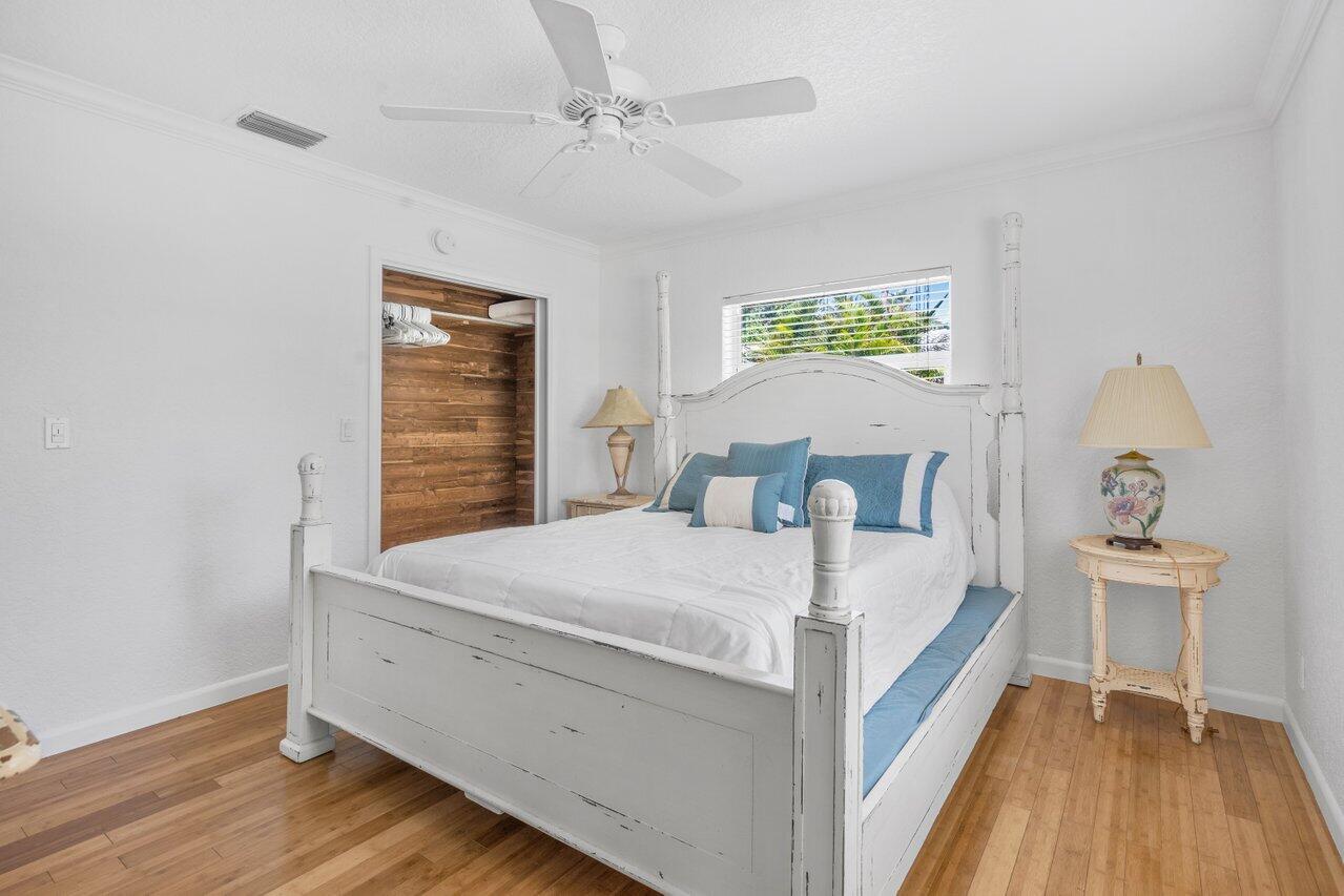 625 Lakeside Harbor
