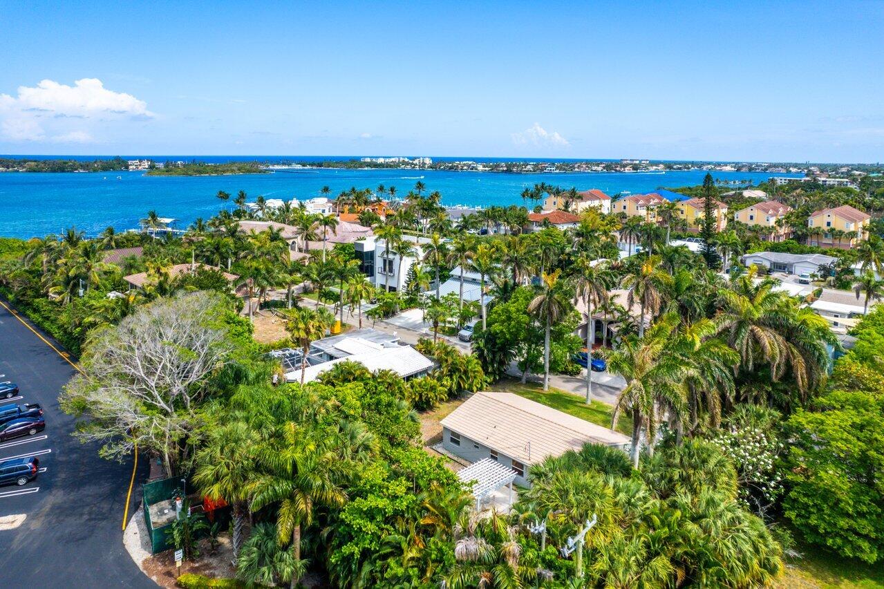 625 Lakeside Harbor