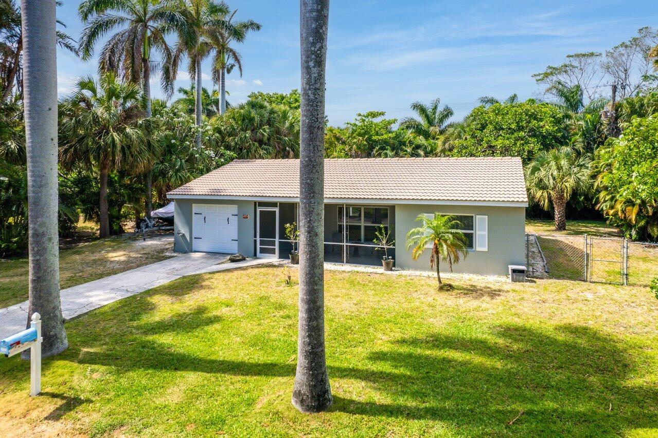 625 Lakeside Harbor