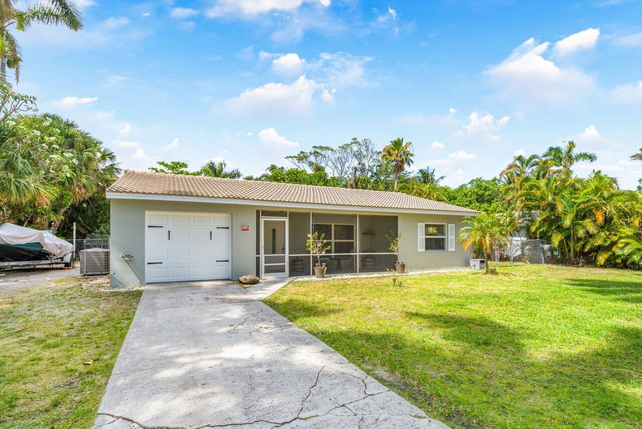 625 Lakeside Harbor