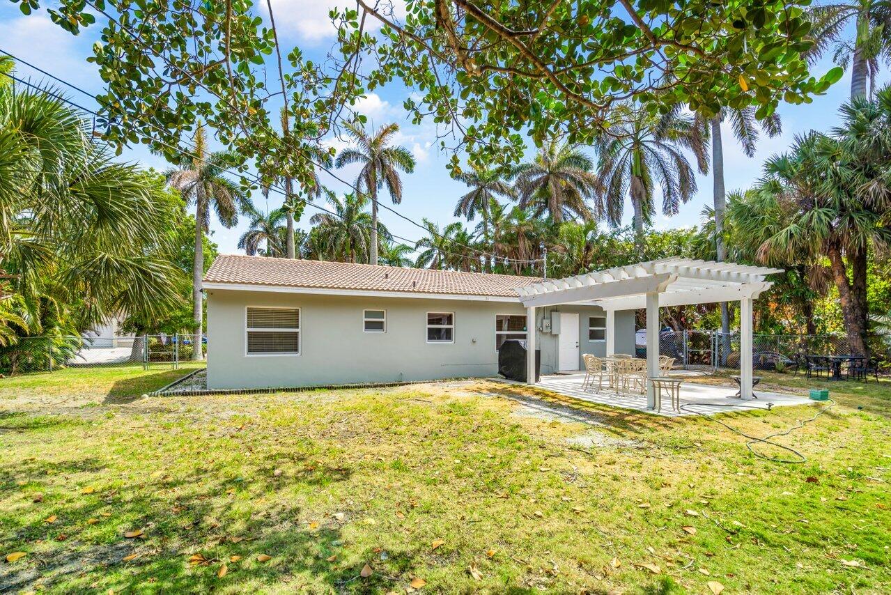 625 Lakeside Harbor