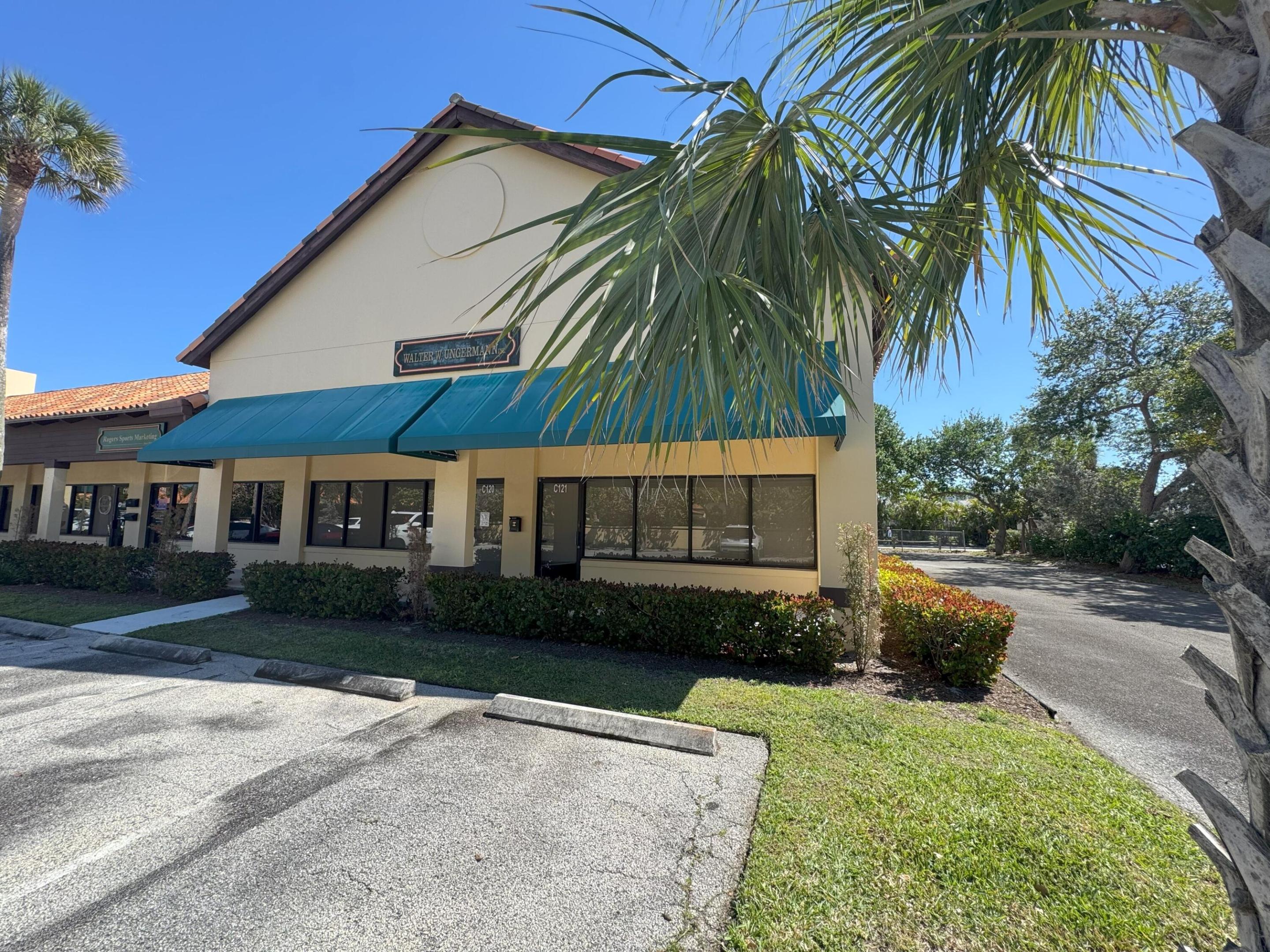 725 N Highway A1a C120 & C121