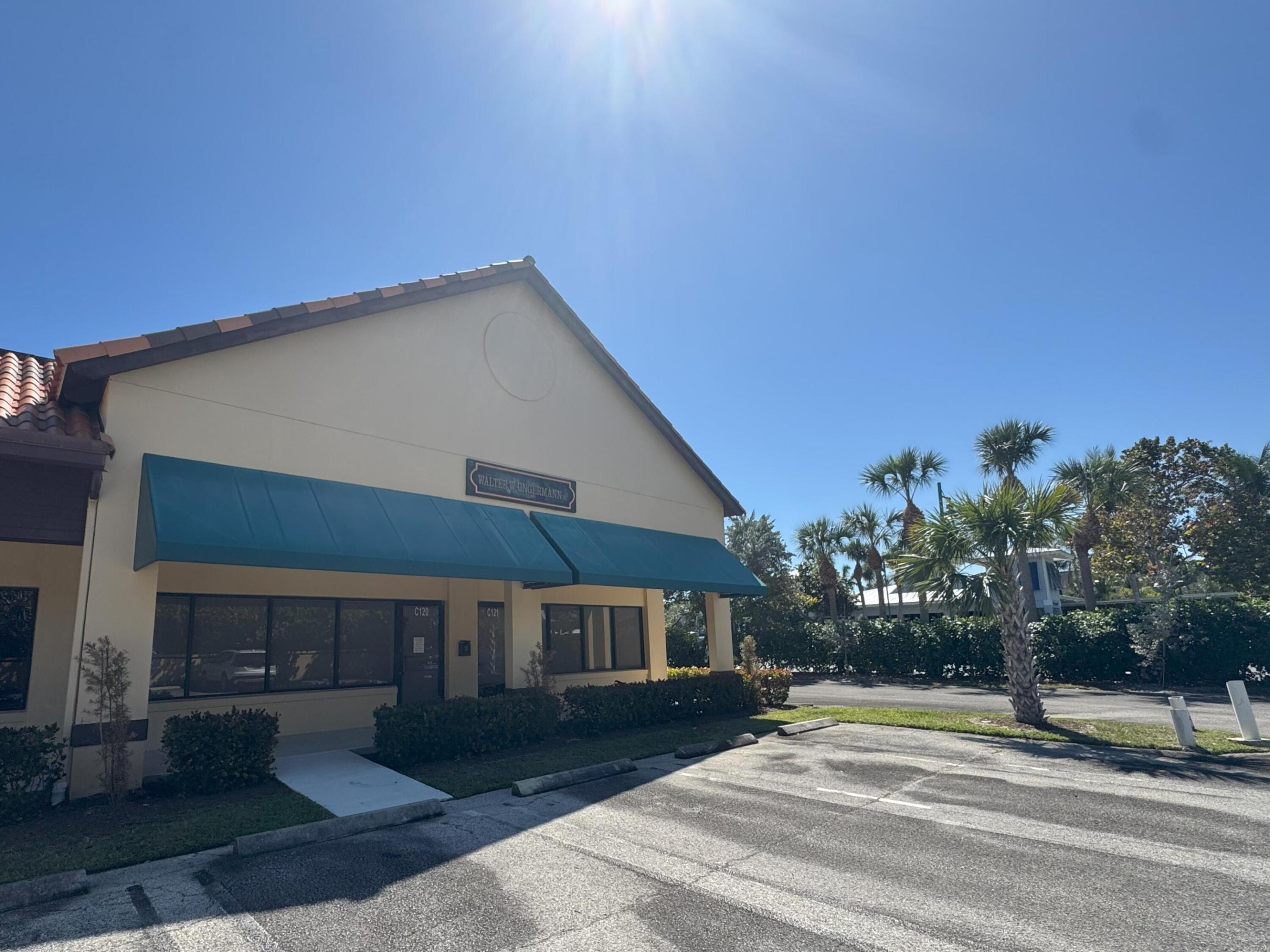 725 N Highway A1a C120 & C121