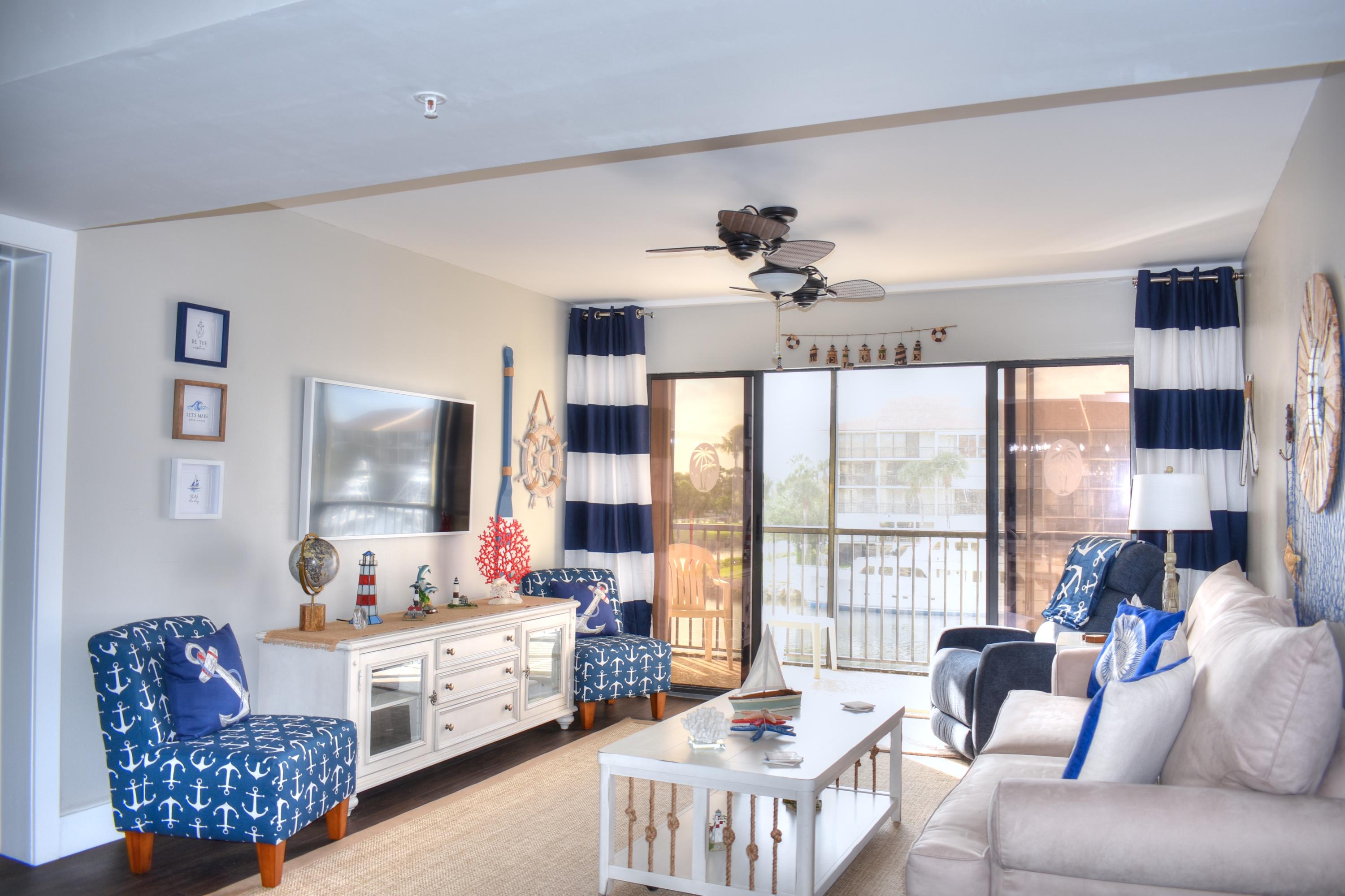 1301 Seafarer 305 Circle 305