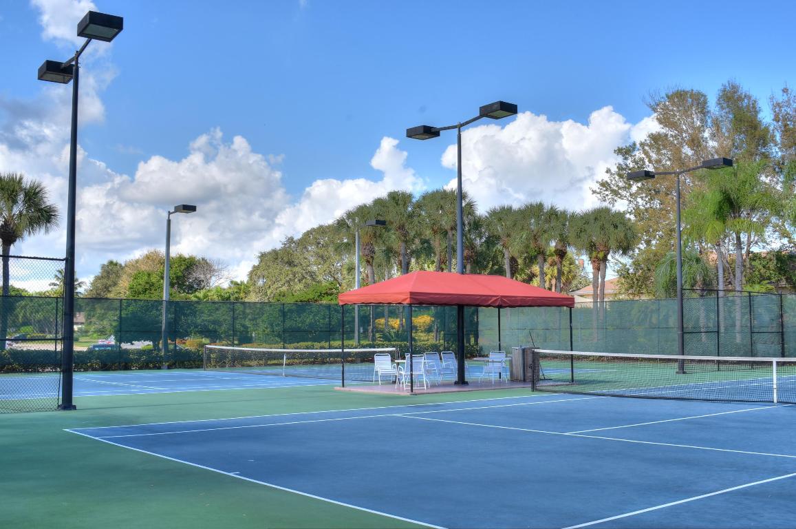 1301 Seafarer 305 Circle 305