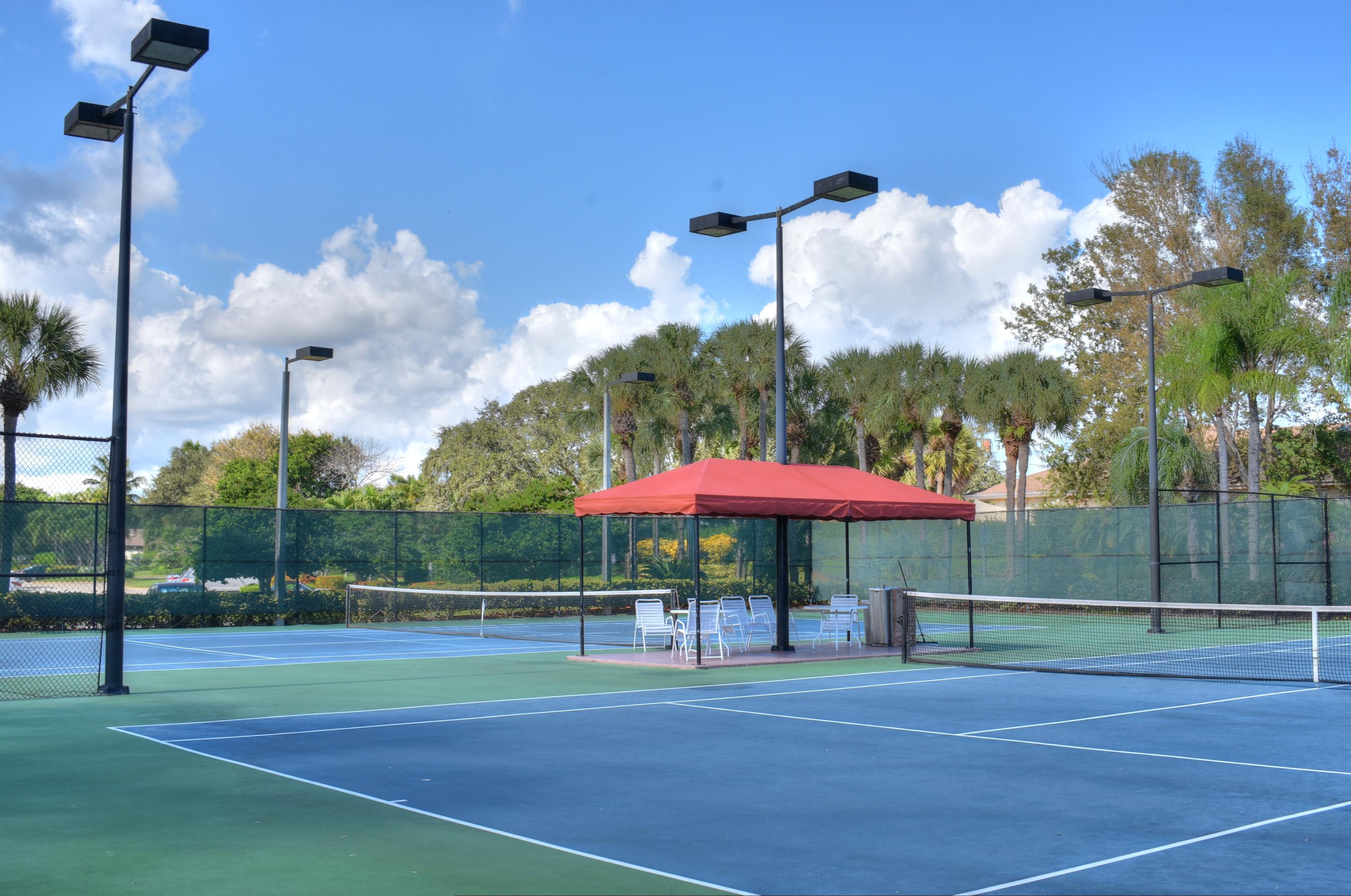 1301 Seafarer 305 Circle 305