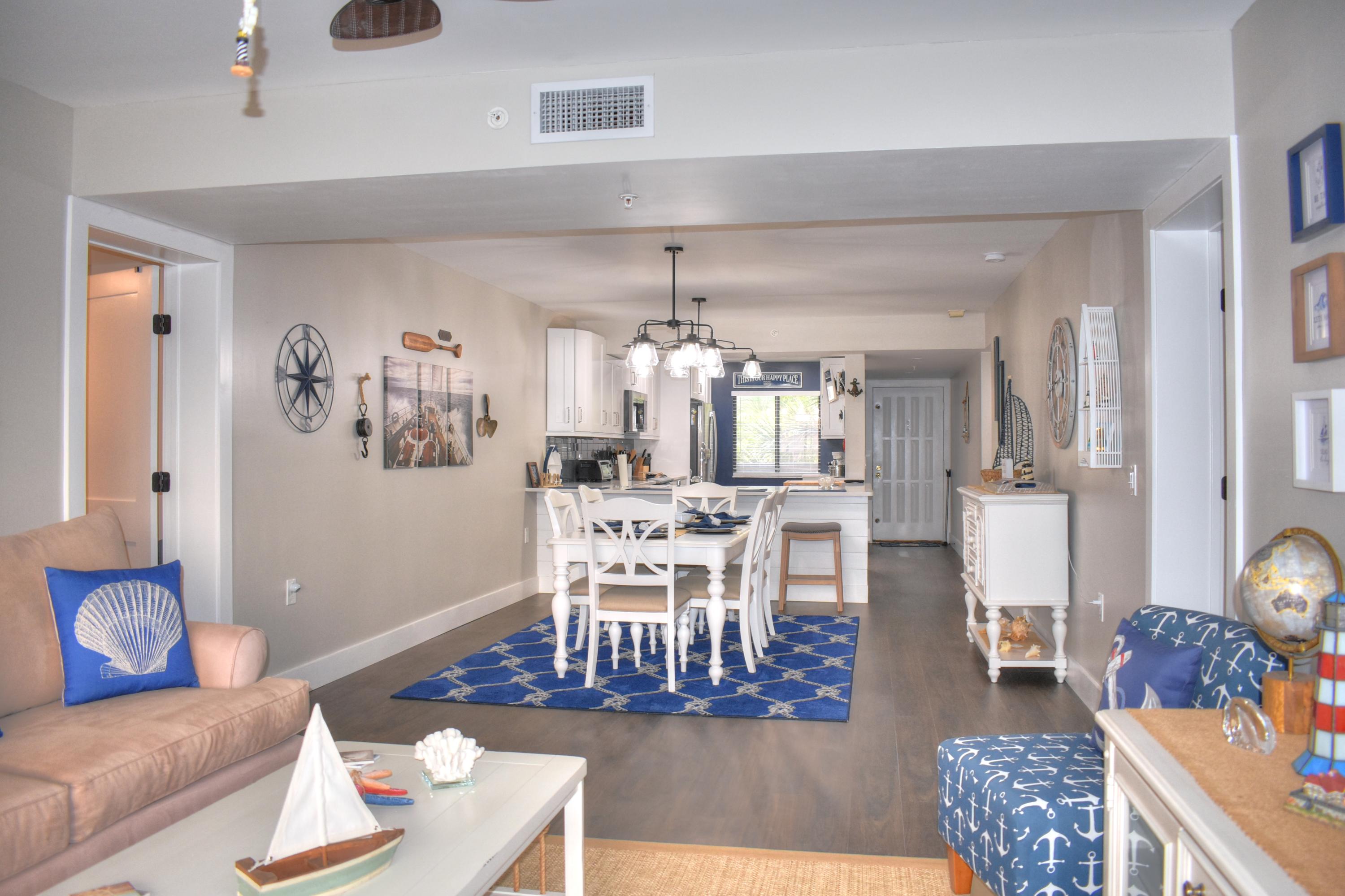 1301 Seafarer 305 Circle 305