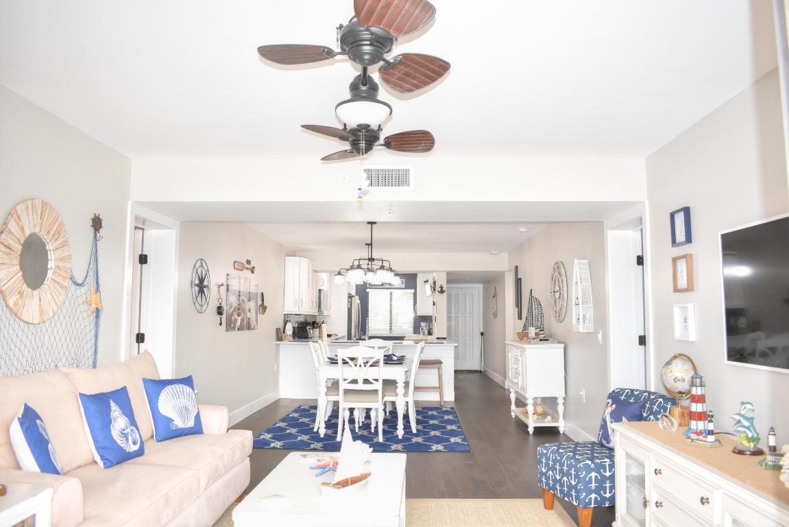 1301 Seafarer 305 Circle 305