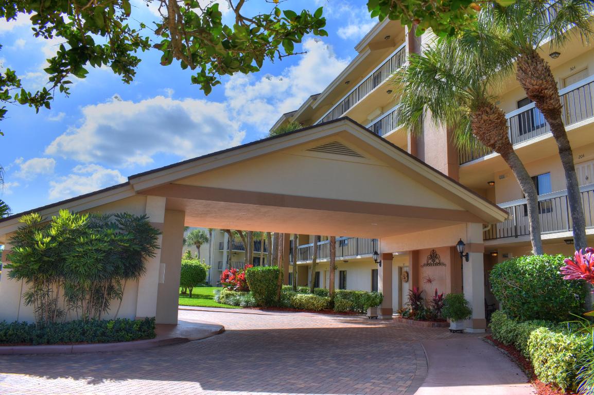 1301 Seafarer 305 Circle 305