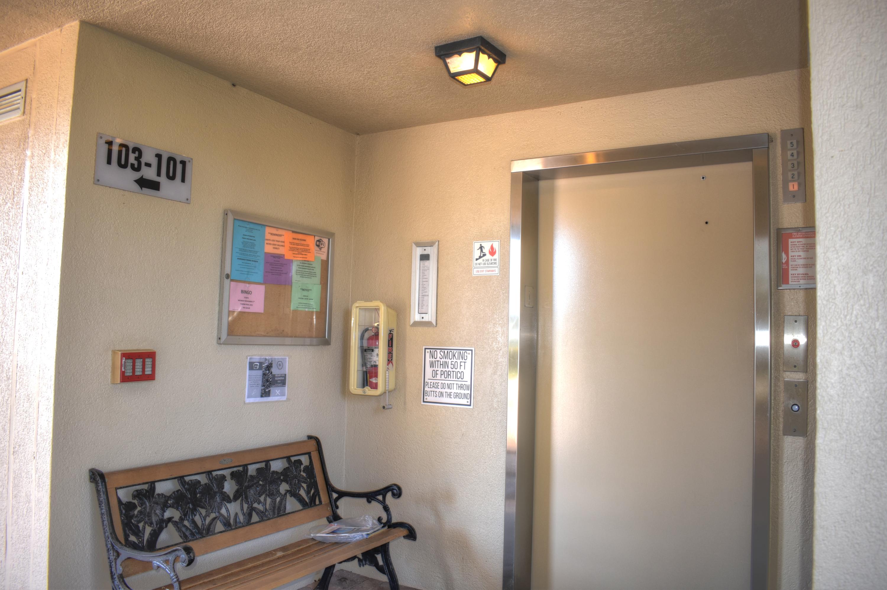 1301 Seafarer 305 Circle 305