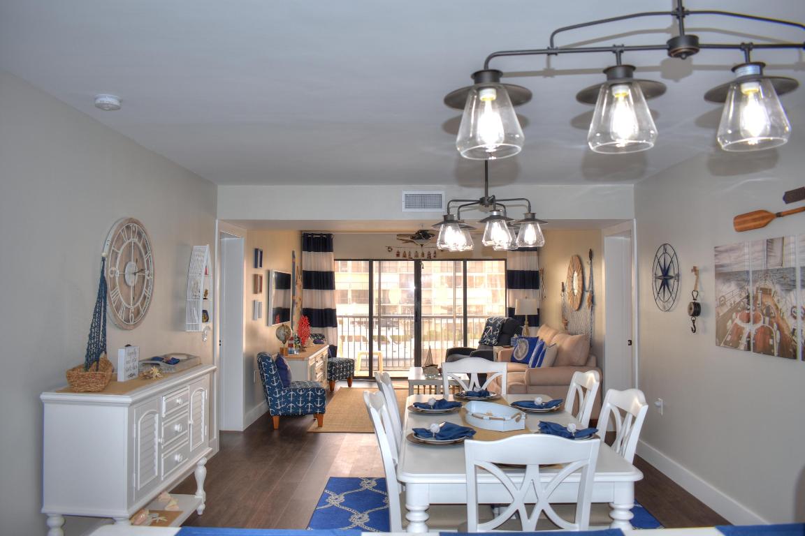 1301 Seafarer 305 Circle 305