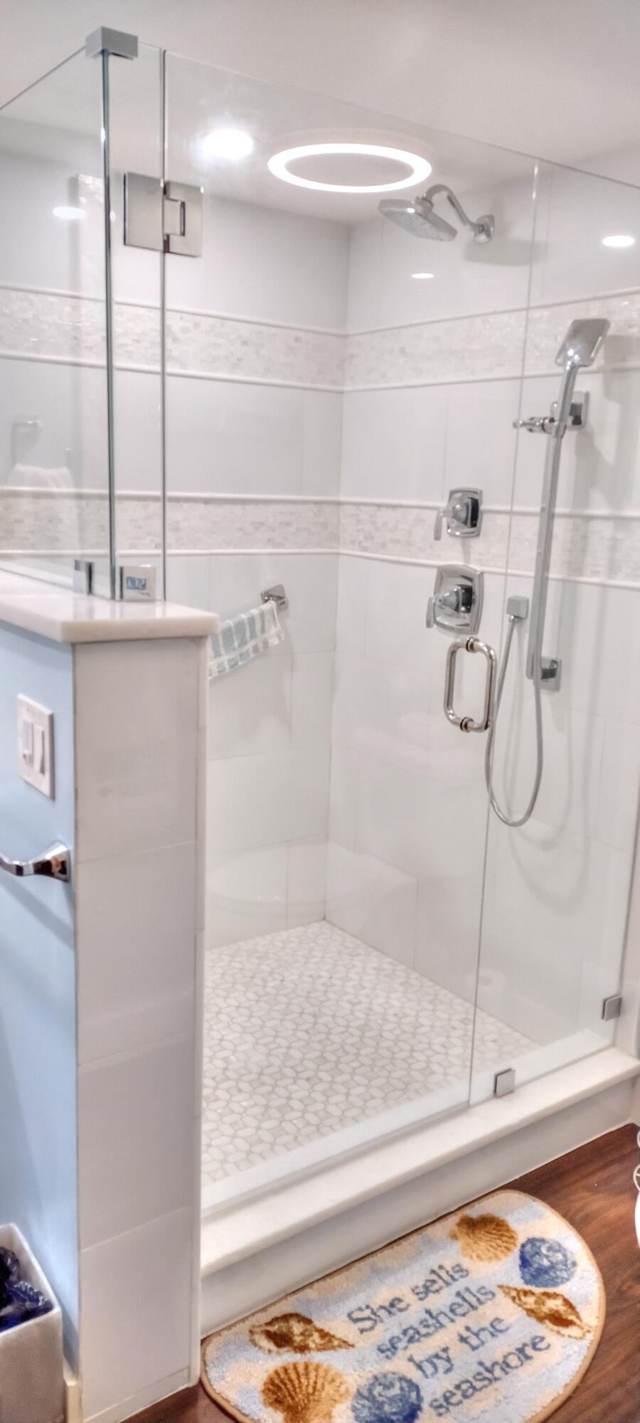 1301 Seafarer 305 Circle 305