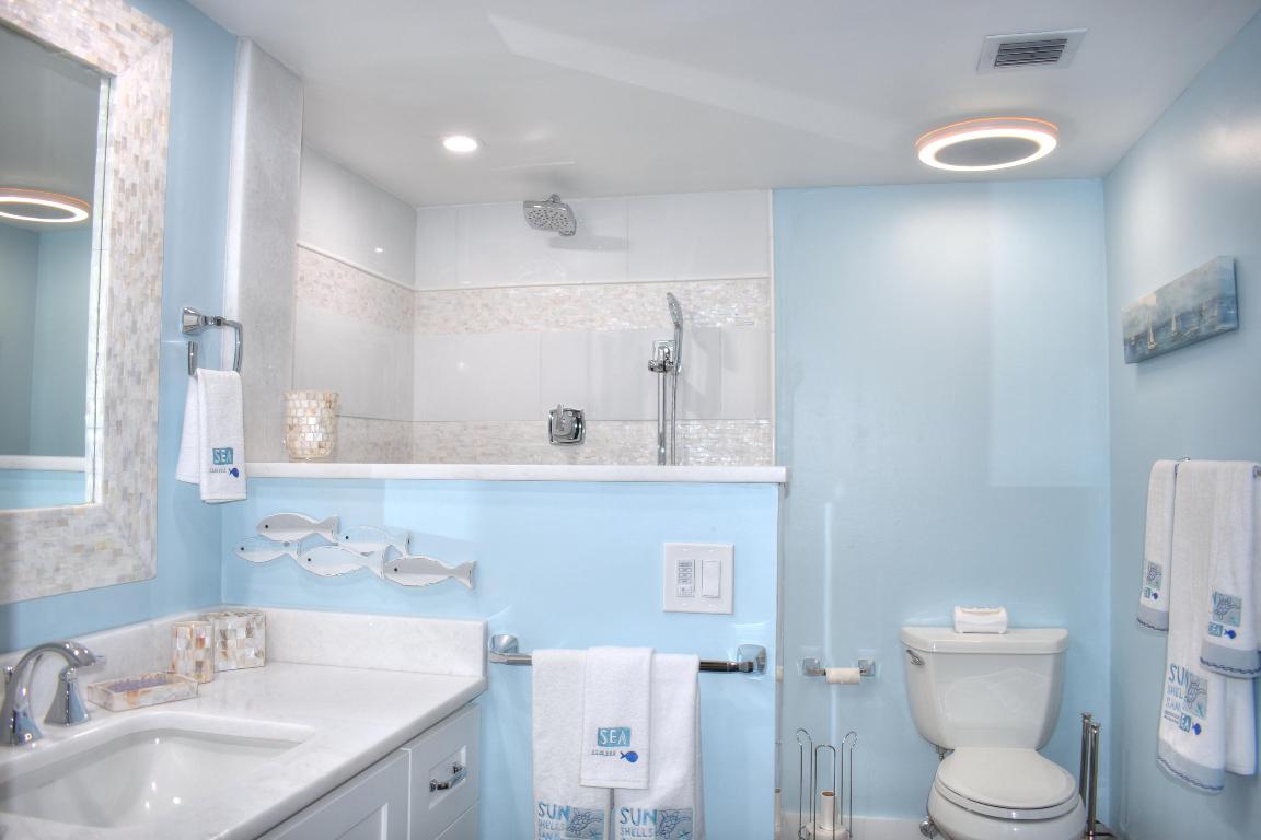 1301 Seafarer 305 Circle 305